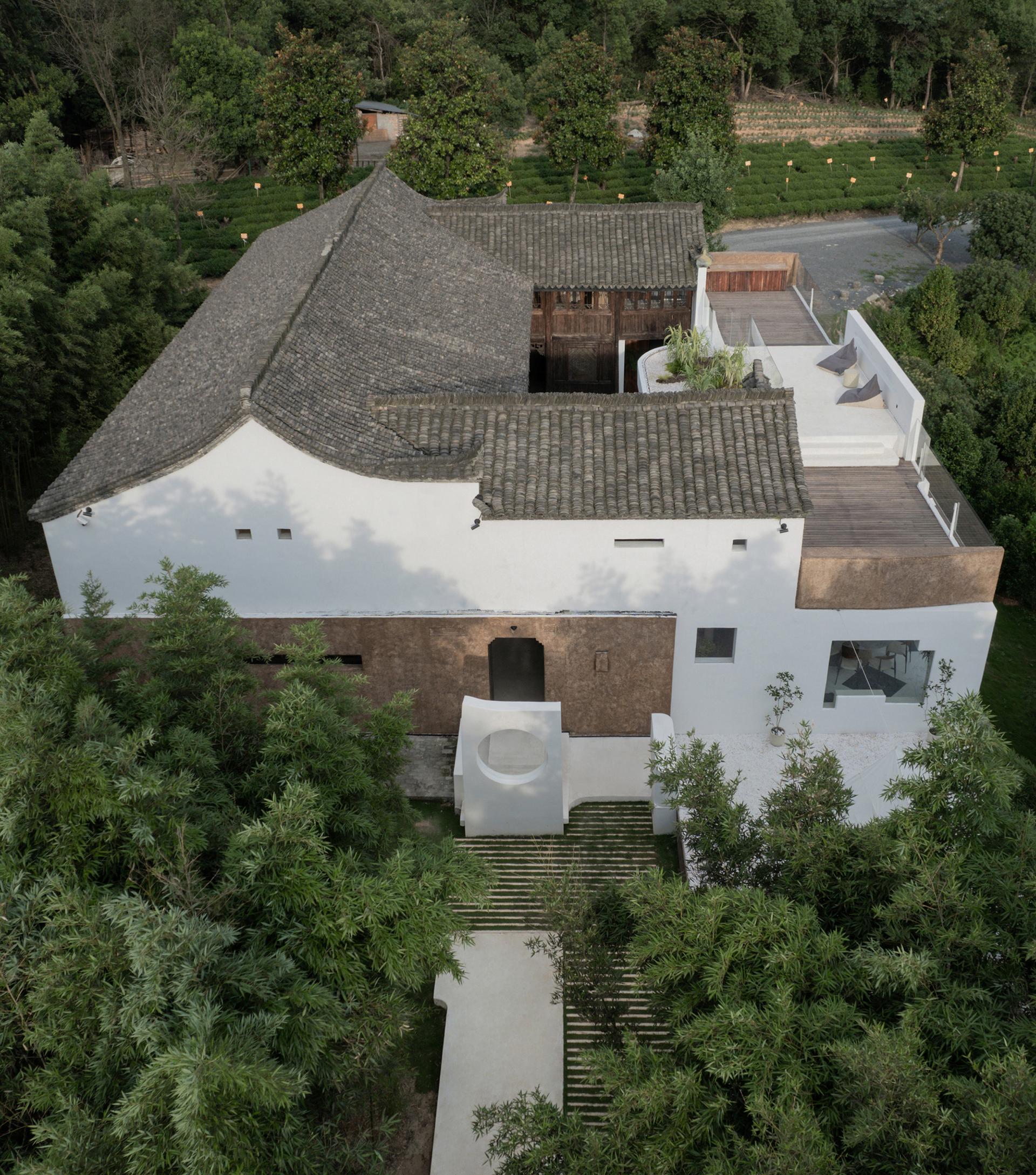 Renovation of old Hui-style buildings in Longwu, Hangzhou - image 2