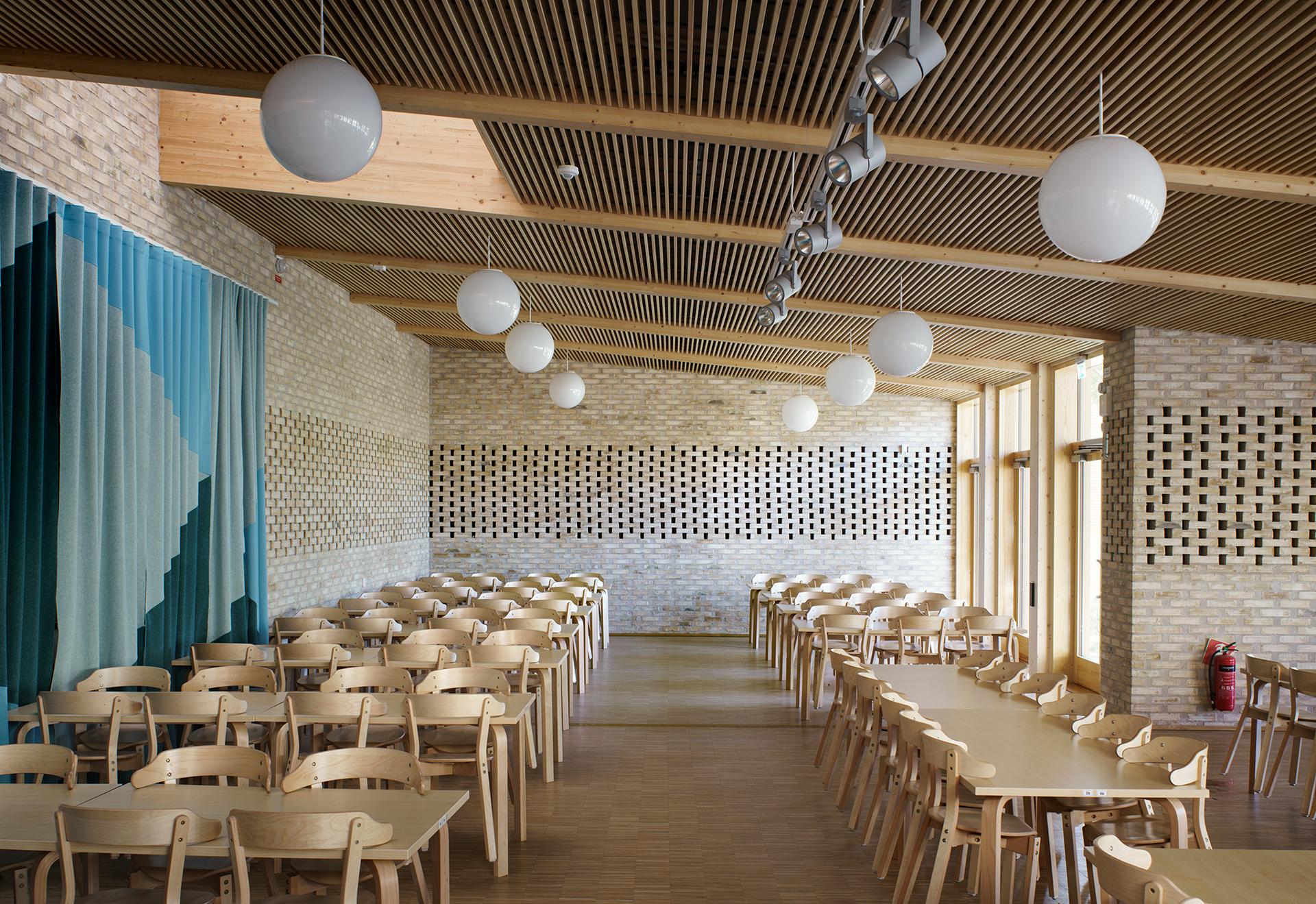 Väsby School Canteen - image 4