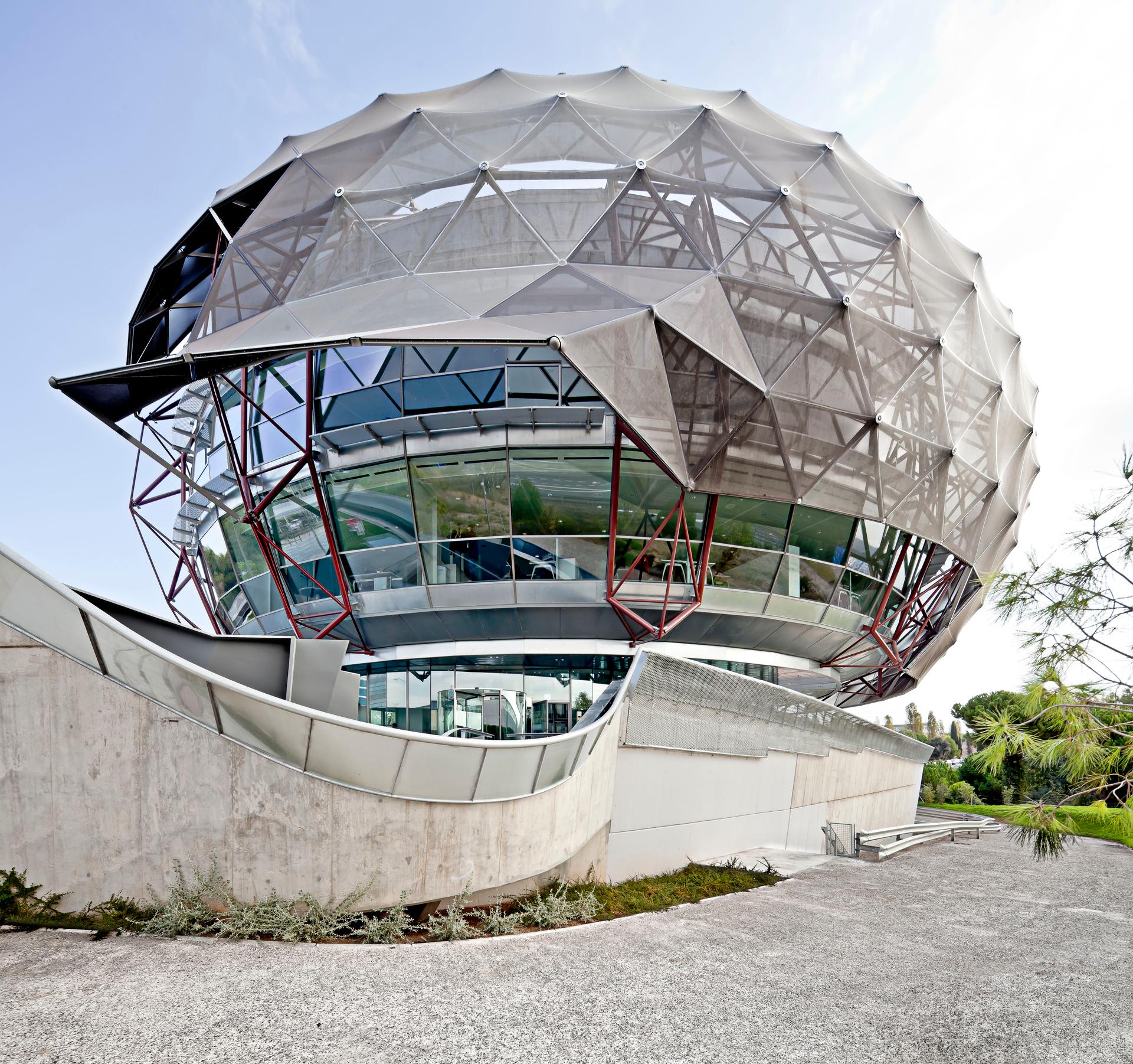 iGuzzini Illuminazione Ibérica Headquarters - image 7
