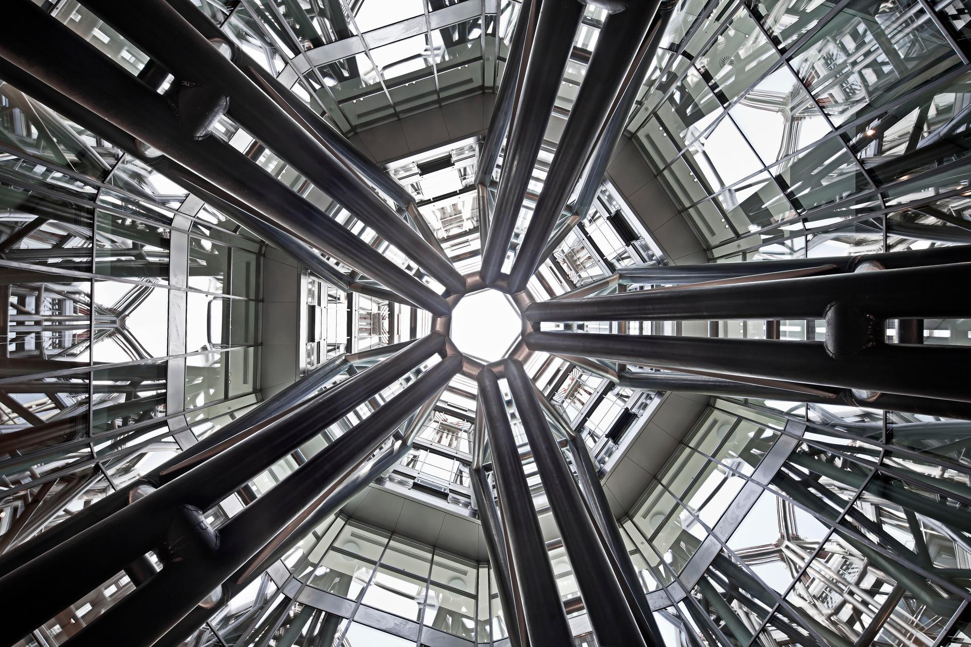 iGuzzini Illuminazione Ibérica Headquarters - image 10
