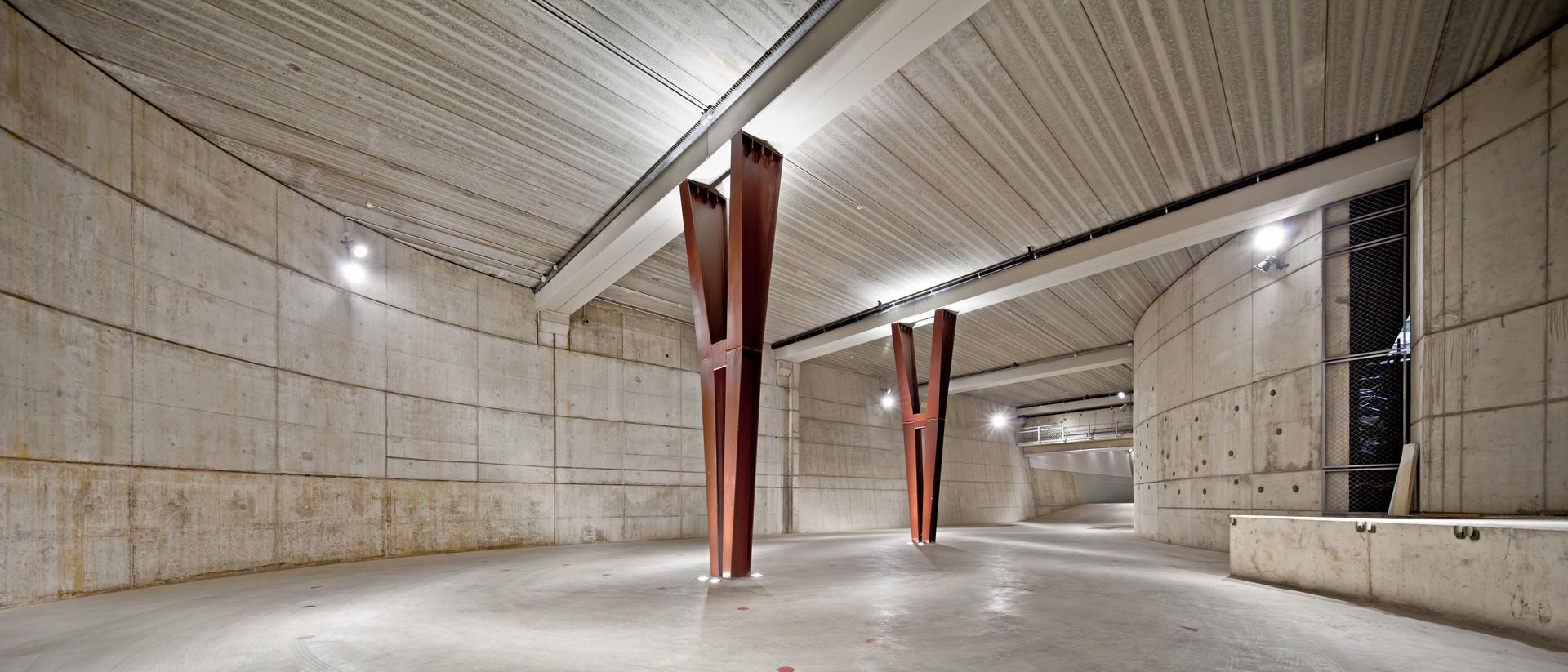 iGuzzini Illuminazione Ibérica Headquarters - image 15