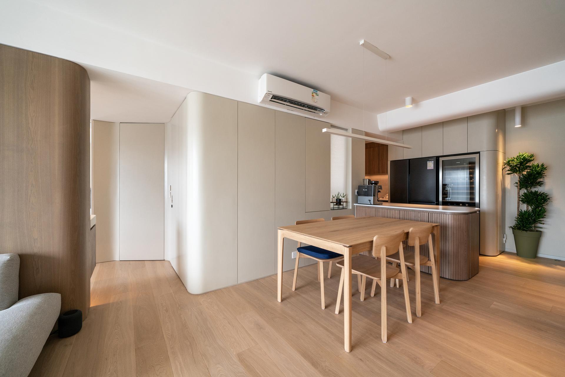 EF's residence - image 20