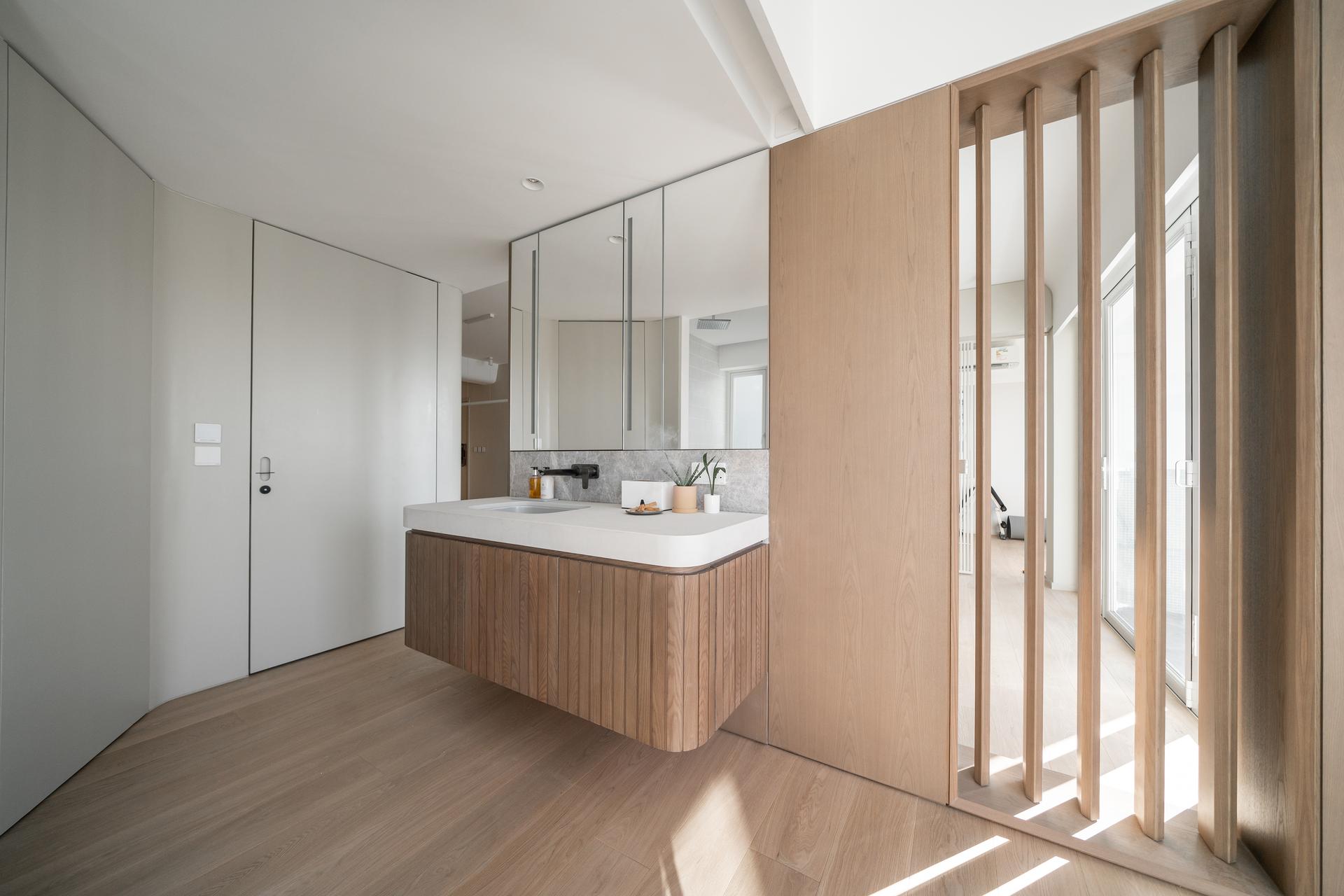 EF's residence - image 31