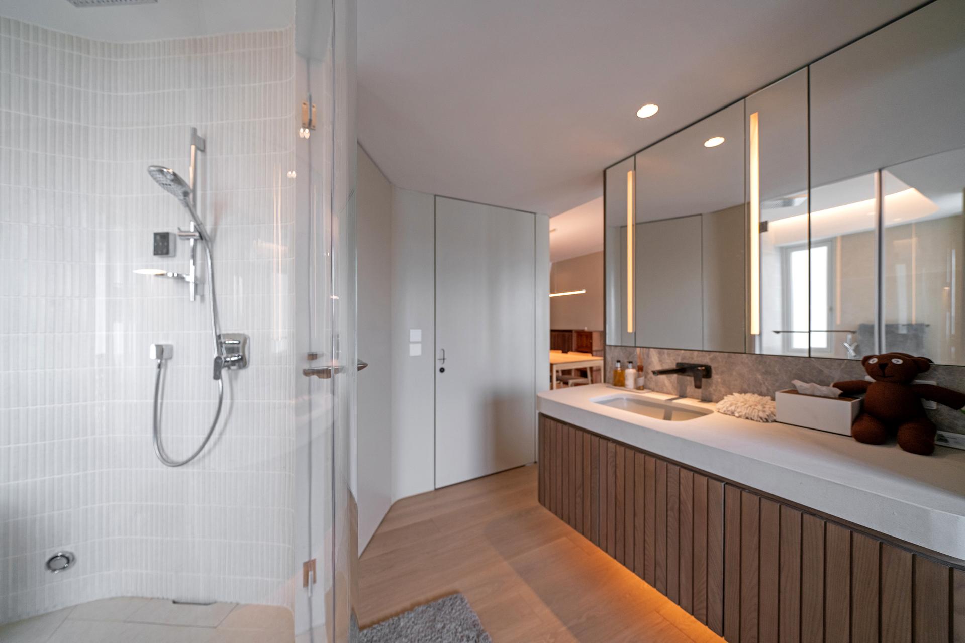 EF's residence - image 42