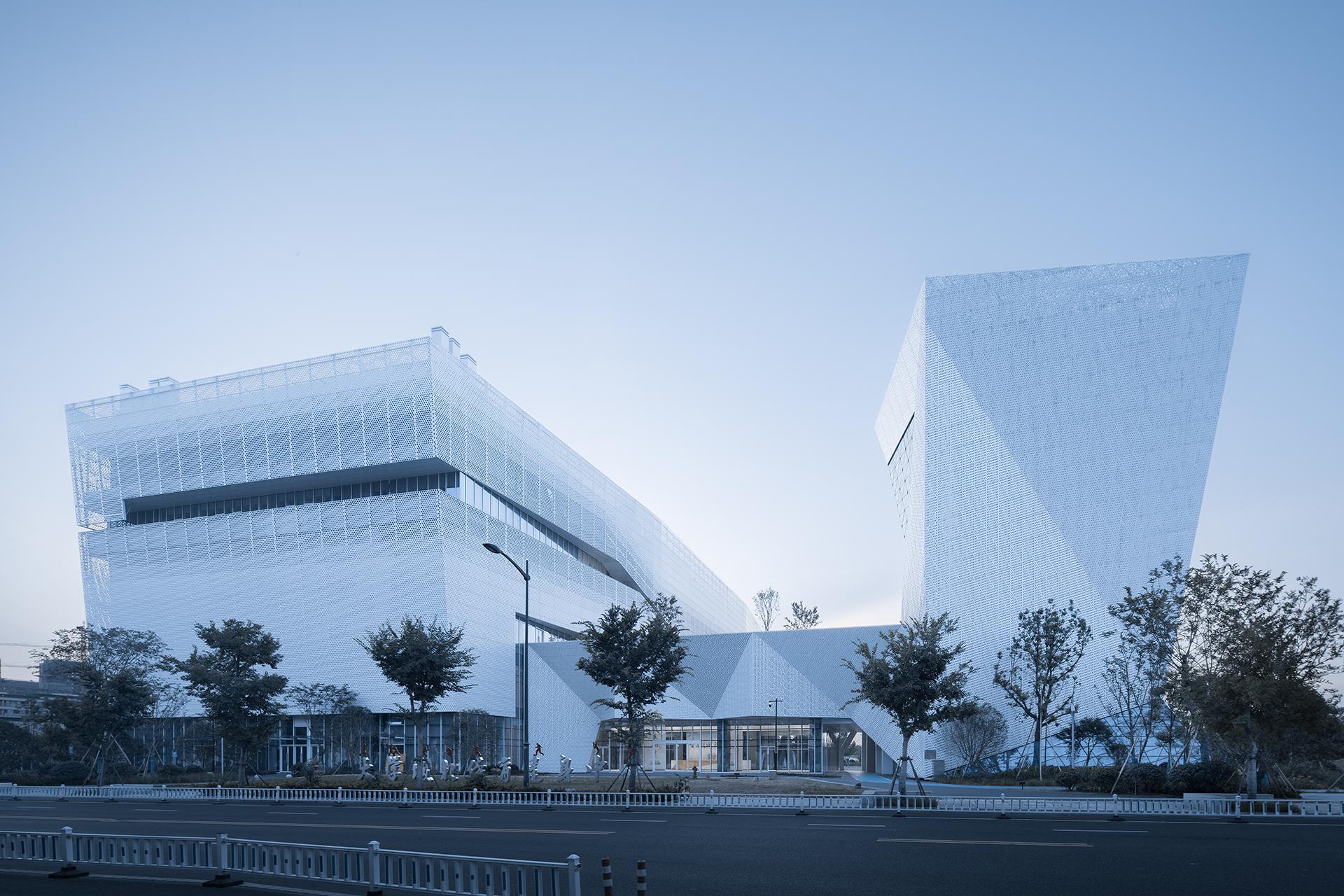 Xiasha University Town North Sports Center - image 4