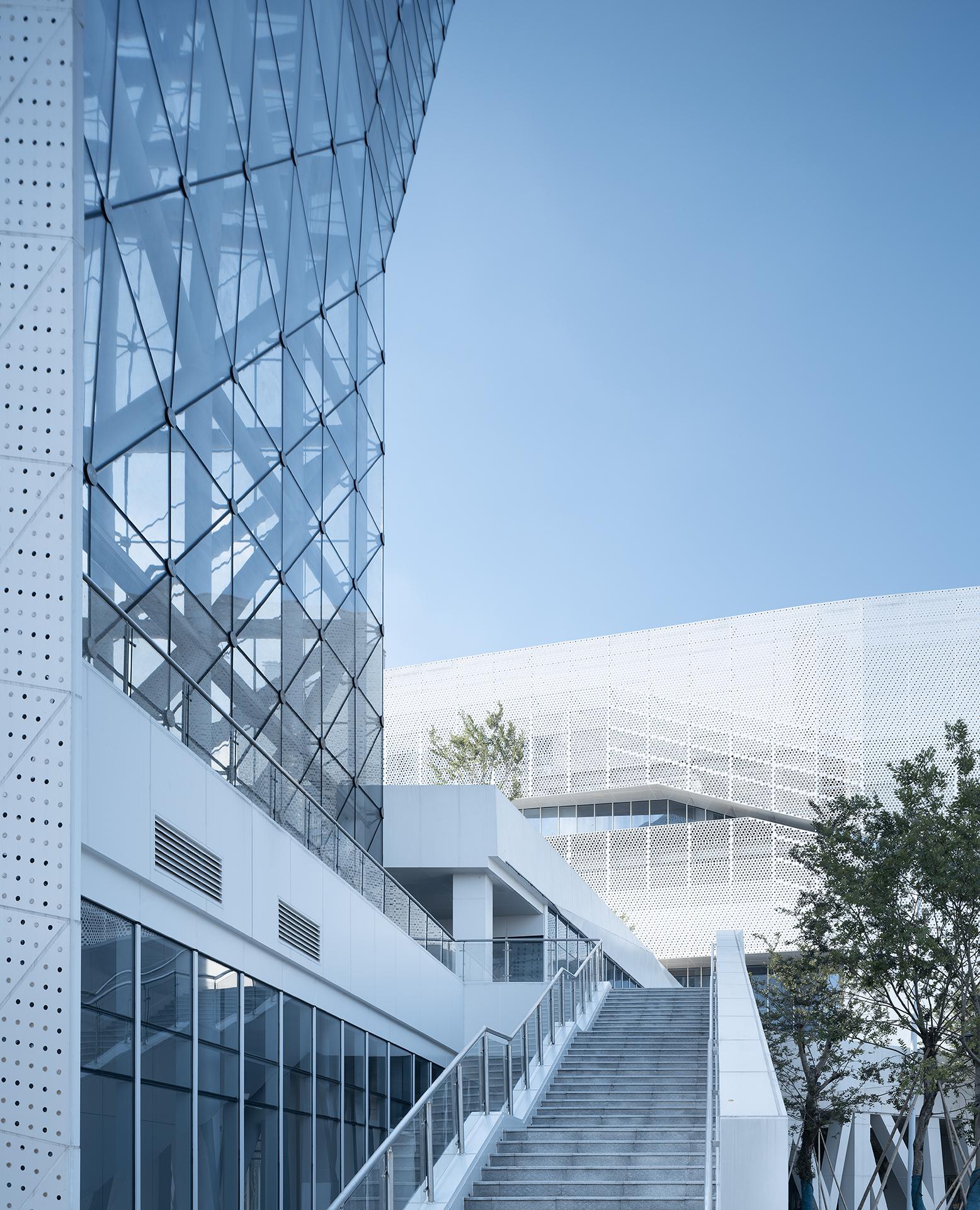 Xiasha University Town North Sports Center - image 8