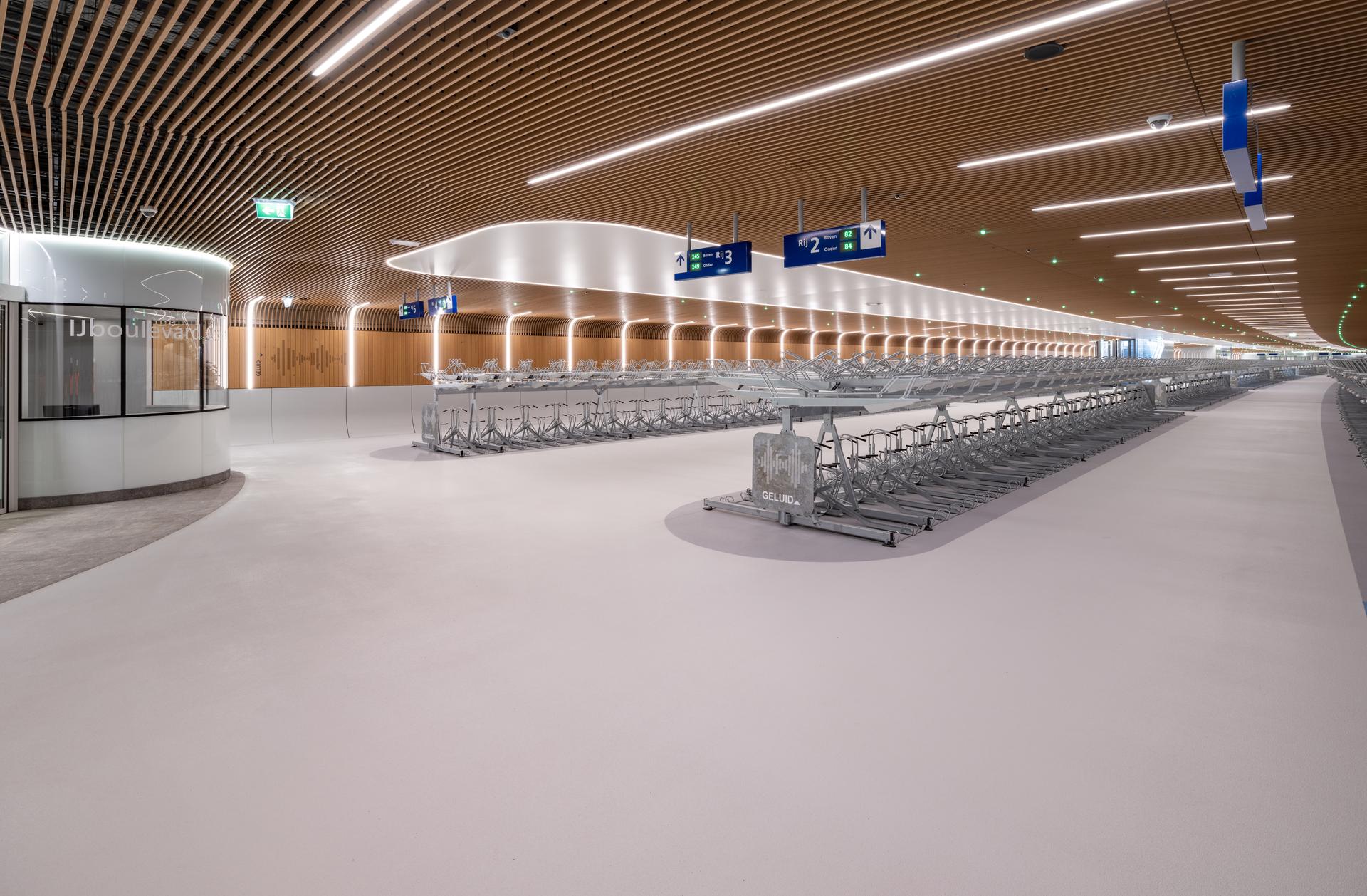 Bike Parking IJboulevard - image 4
