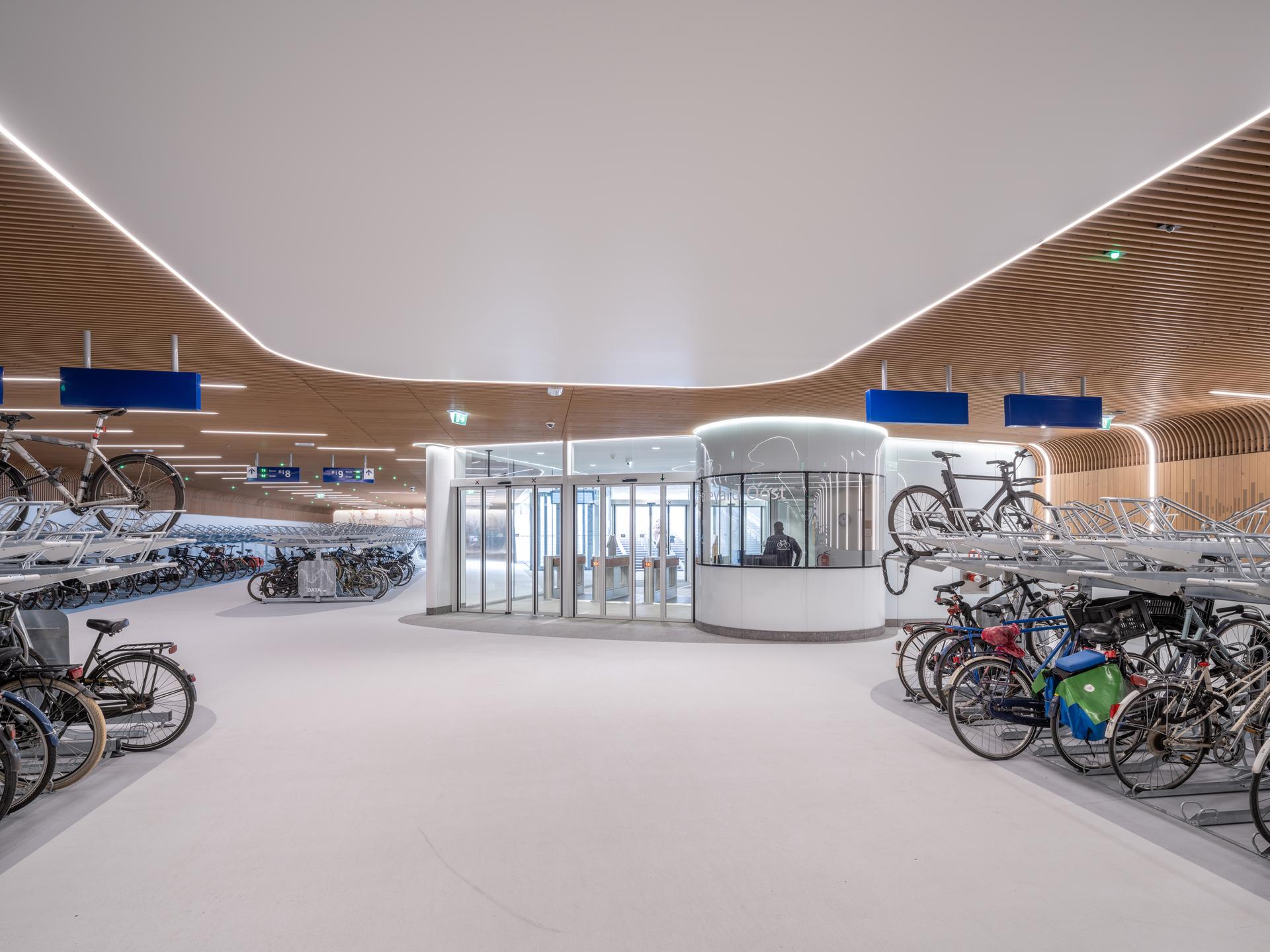 Bike Parking IJboulevard - image 8