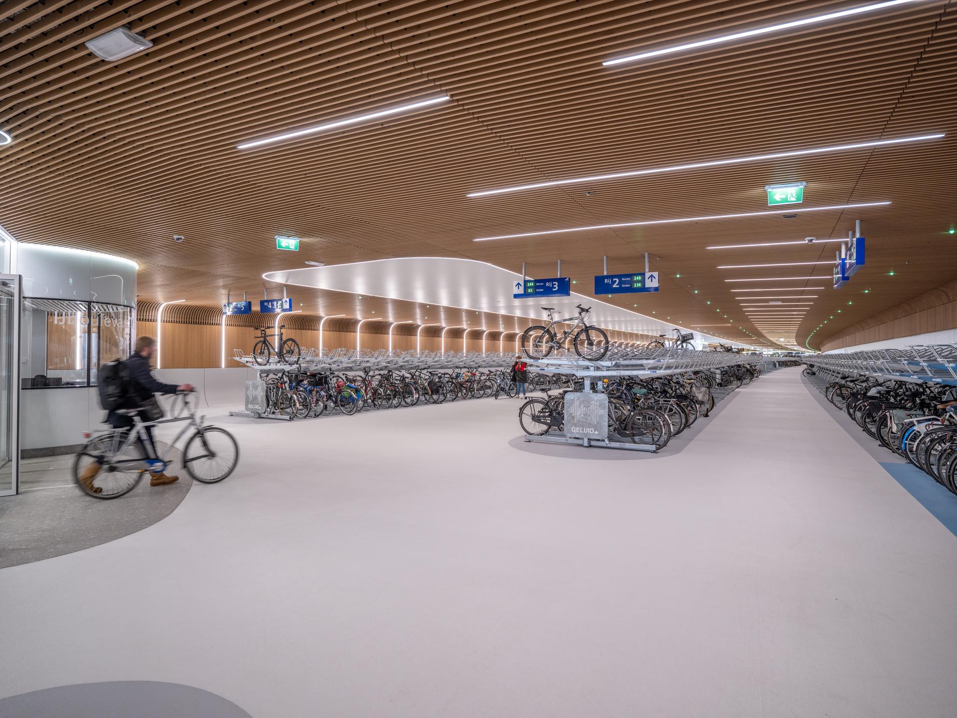 Bike Parking IJboulevard - image 9