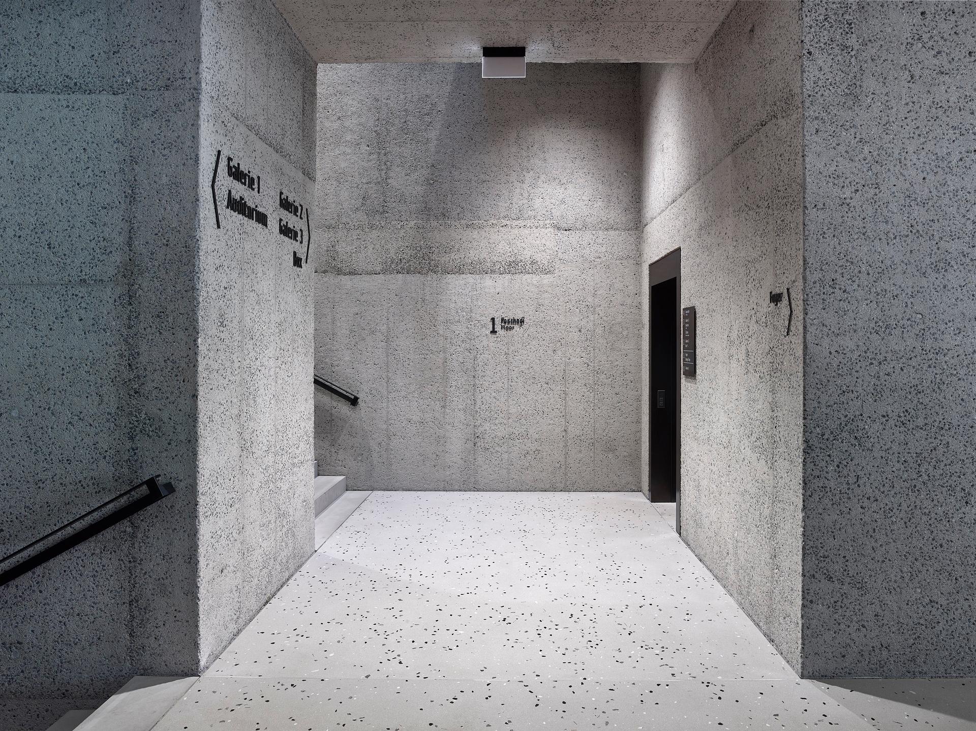 Kunsthalle Praha - image 13