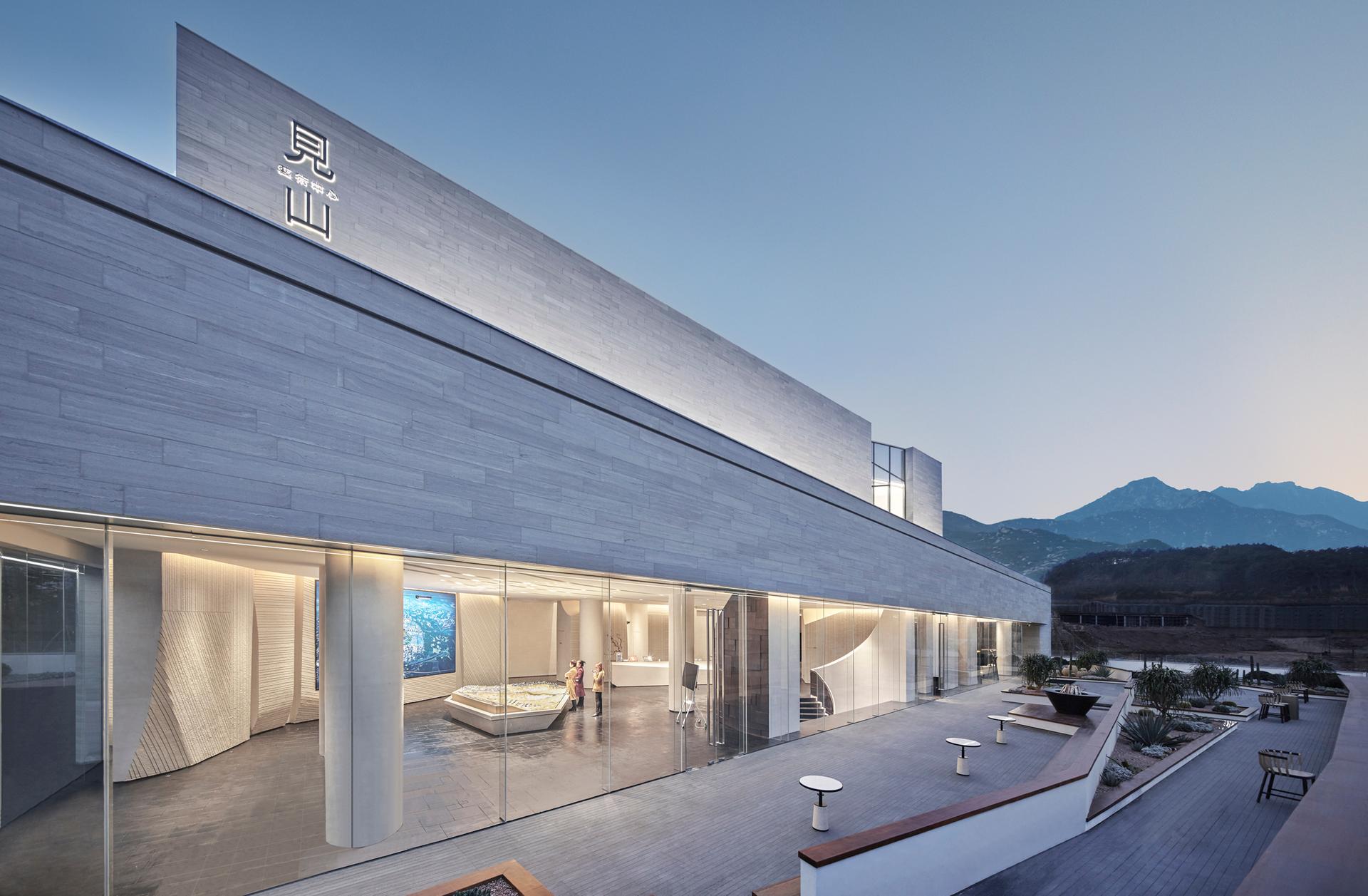 Mountain Art Center - image 5