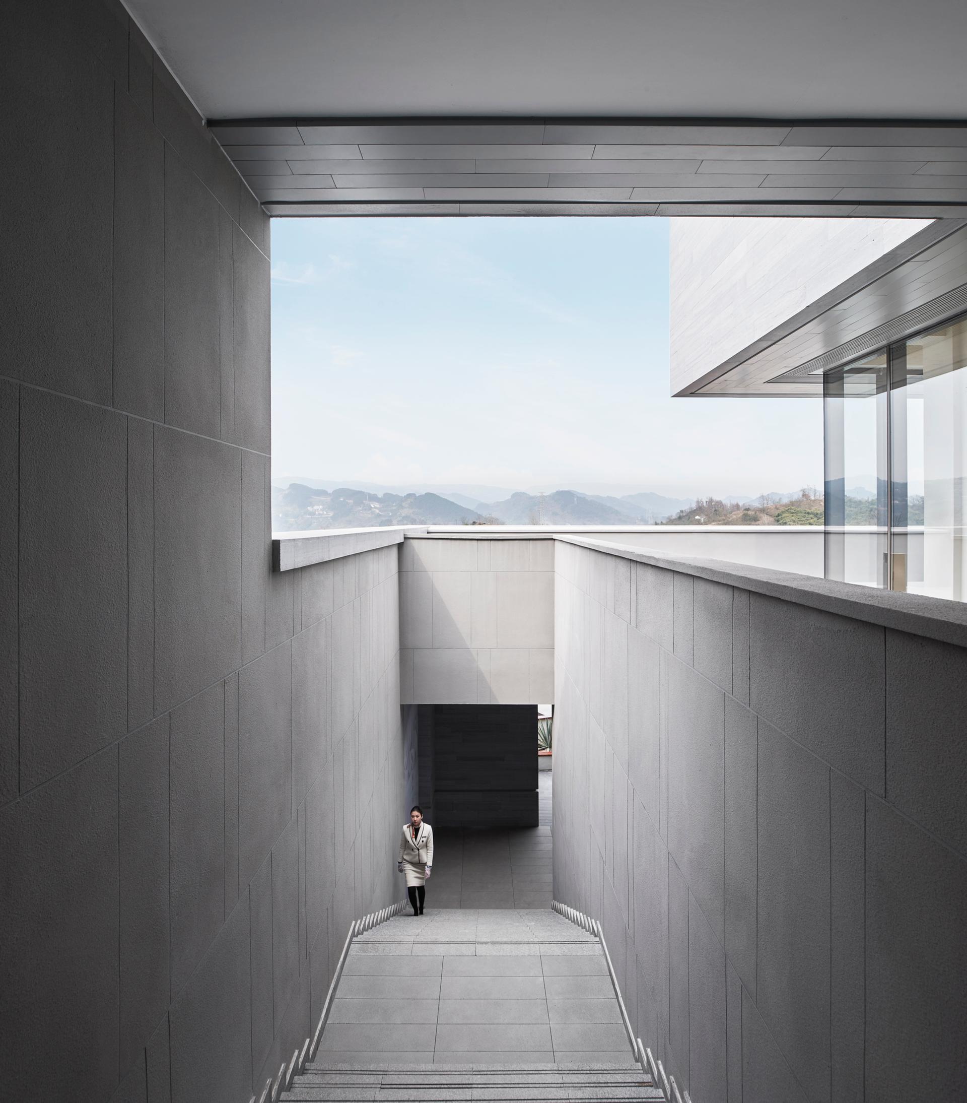Mountain Art Center - image 8