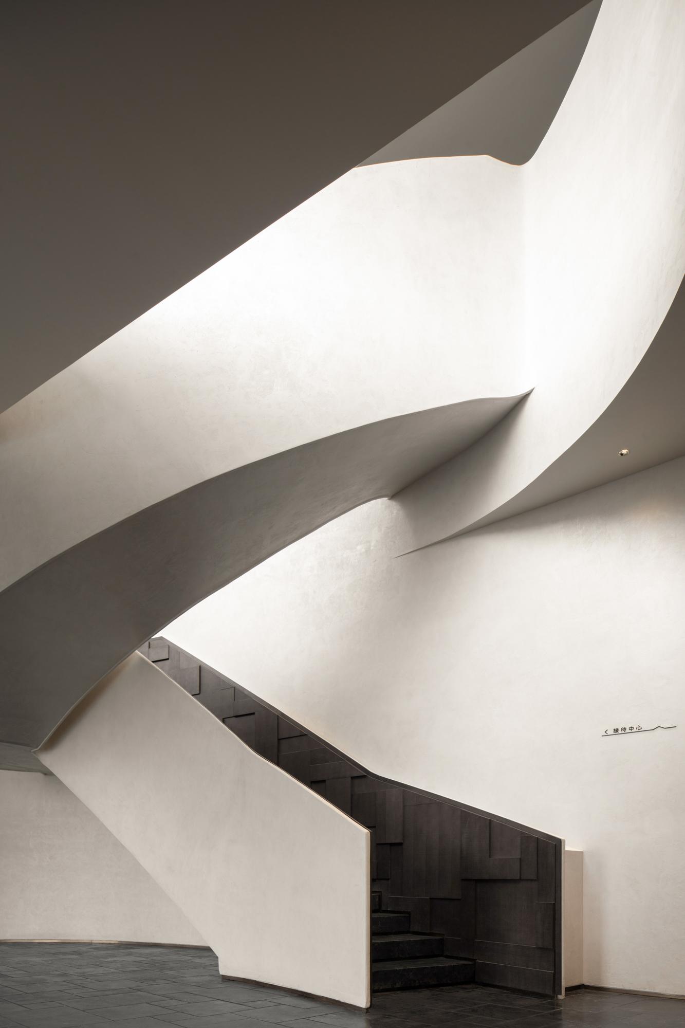 Mountain Art Center - image 10