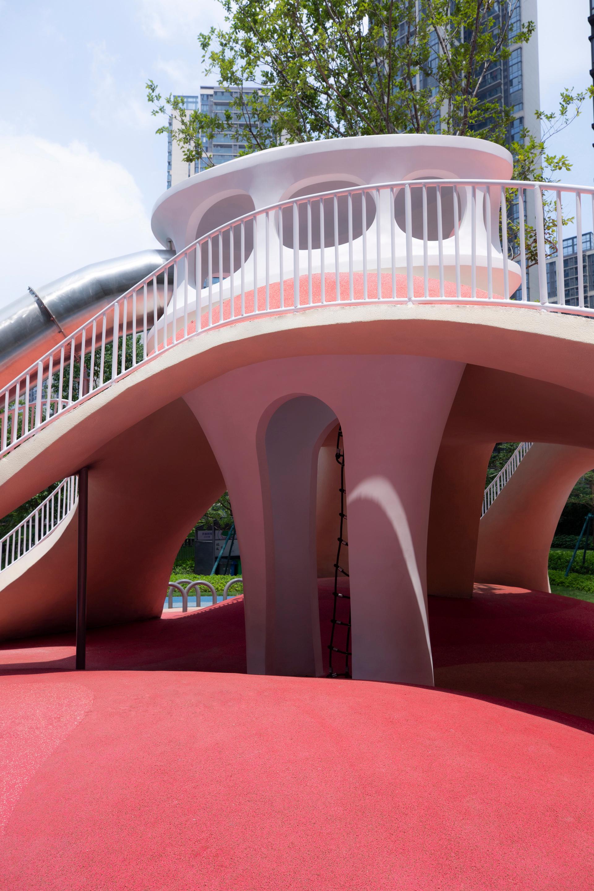 Natural and Organic: Red Dunes Playtopia - image 17