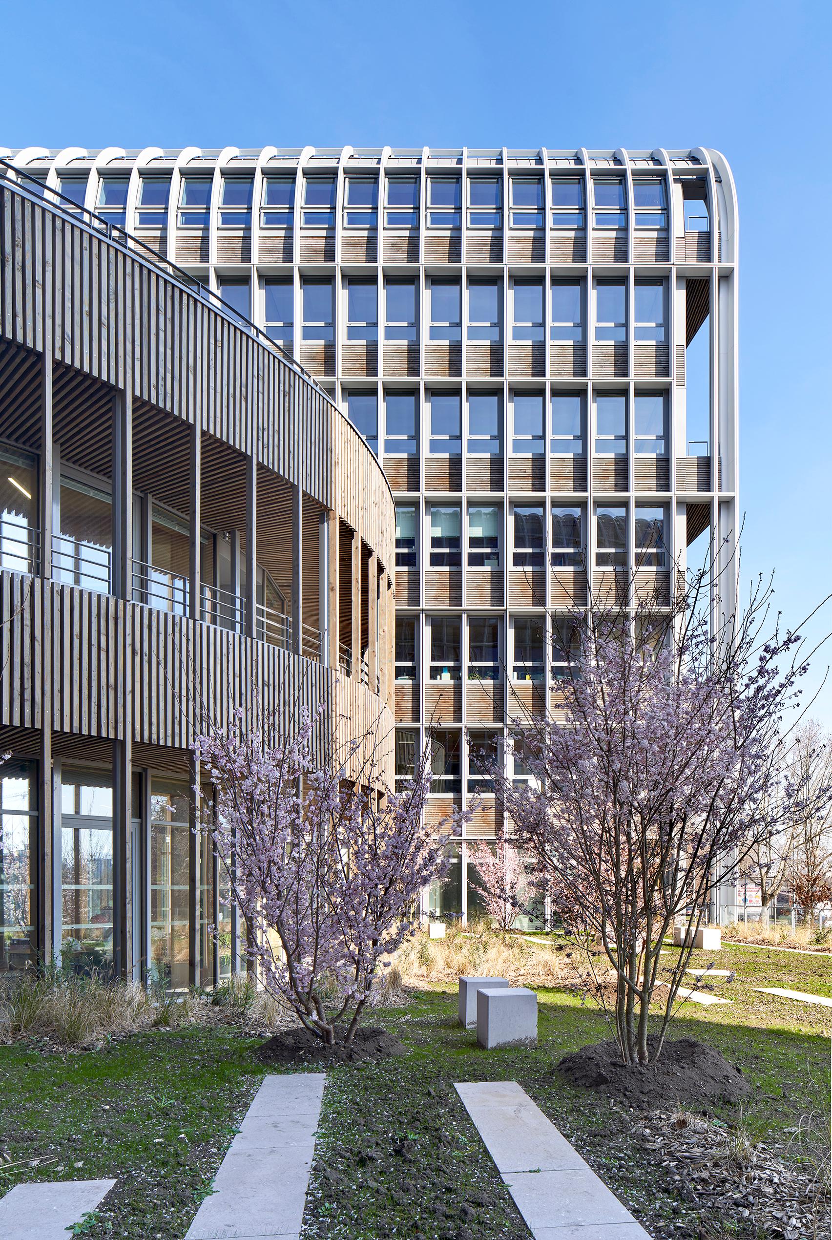 "New", Asnières - image 5