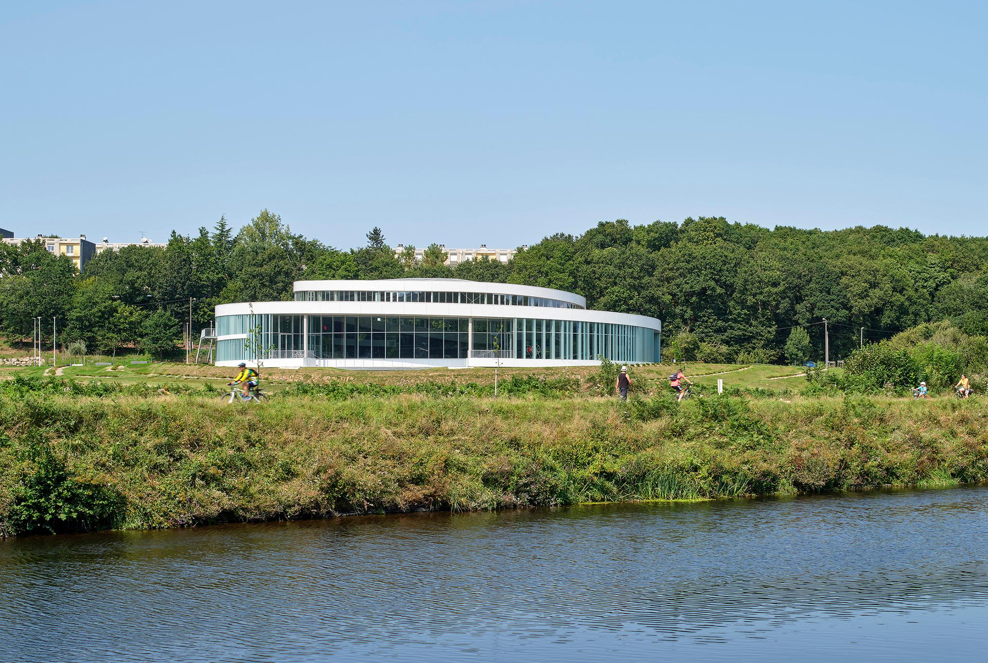Community Swimming Pool, Châteaulin - image 2