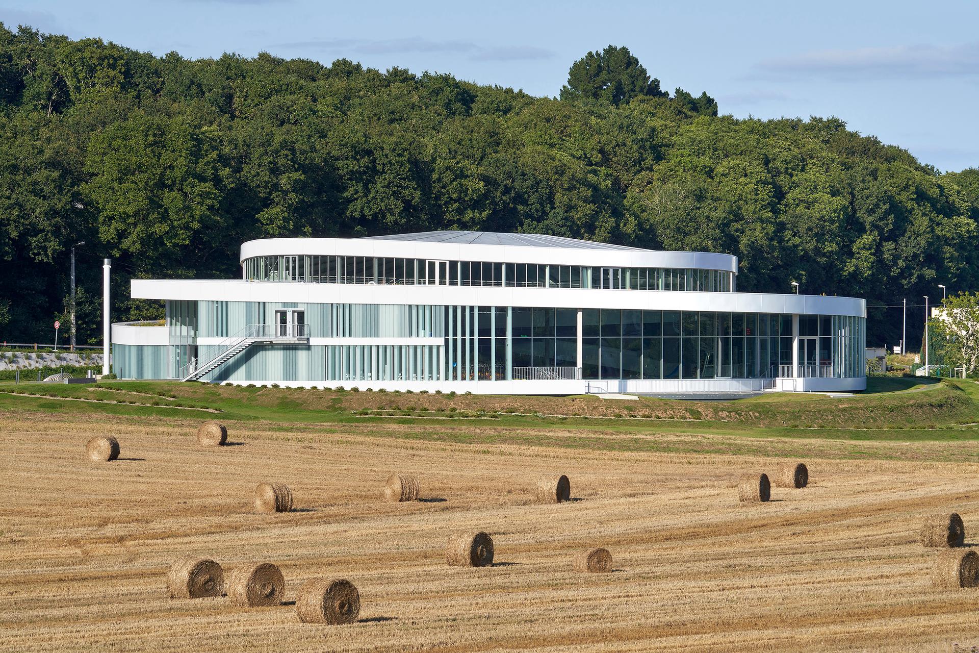 Community Swimming Pool, Châteaulin - image 3