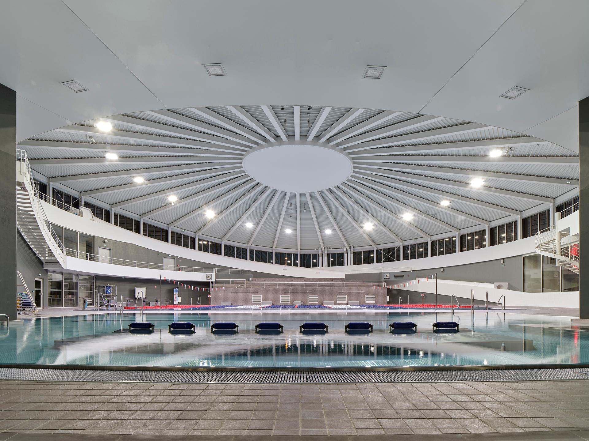 Community Swimming Pool, Châteaulin - image 8