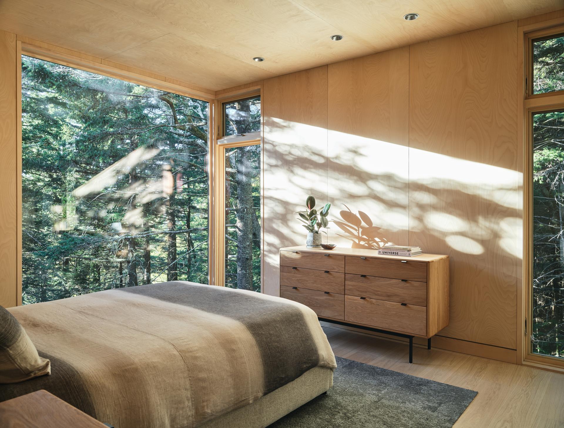 Spruce Ridge Cabin - image 11