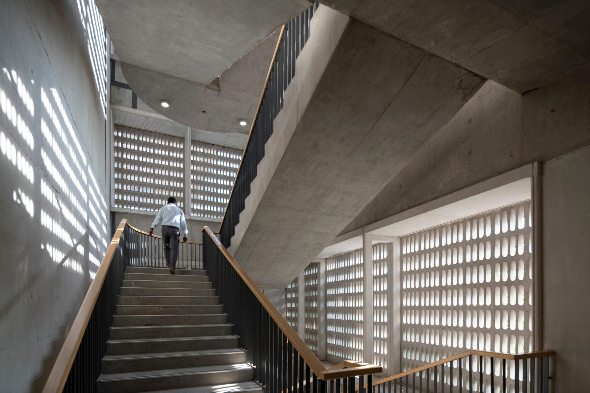 DY Patil University Centre of Excellence - image 6