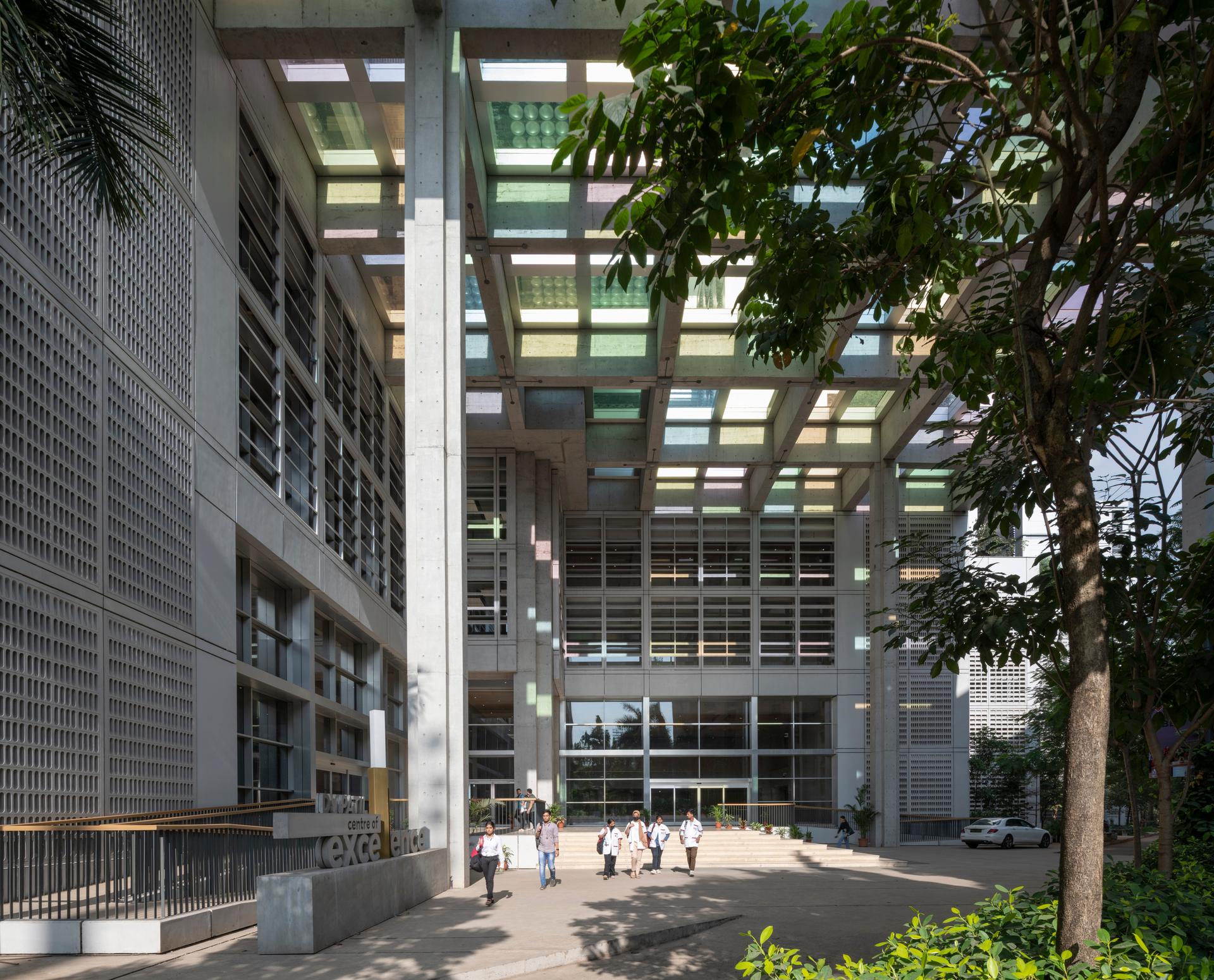 DY Patil University Centre of Excellence - image 7