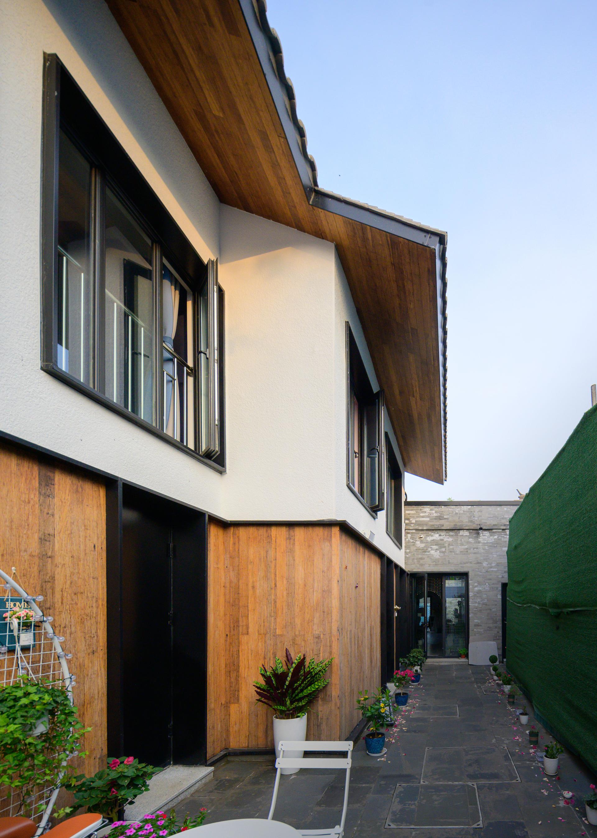 Courtyards Renovation of the Moshikou Neighborhood - image 6