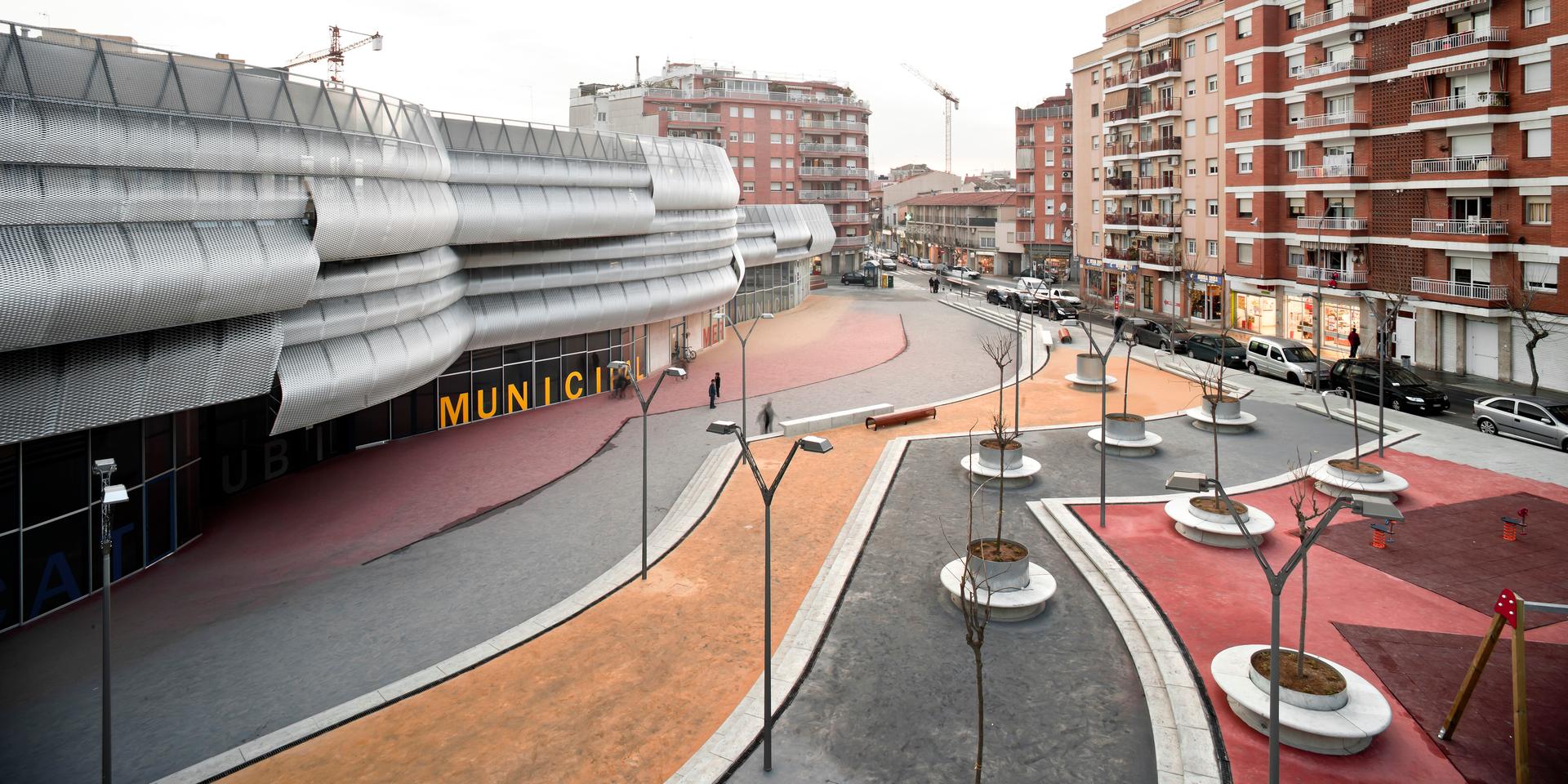 72 Social Housing Units at the Marina del Prat Vermell - image 20