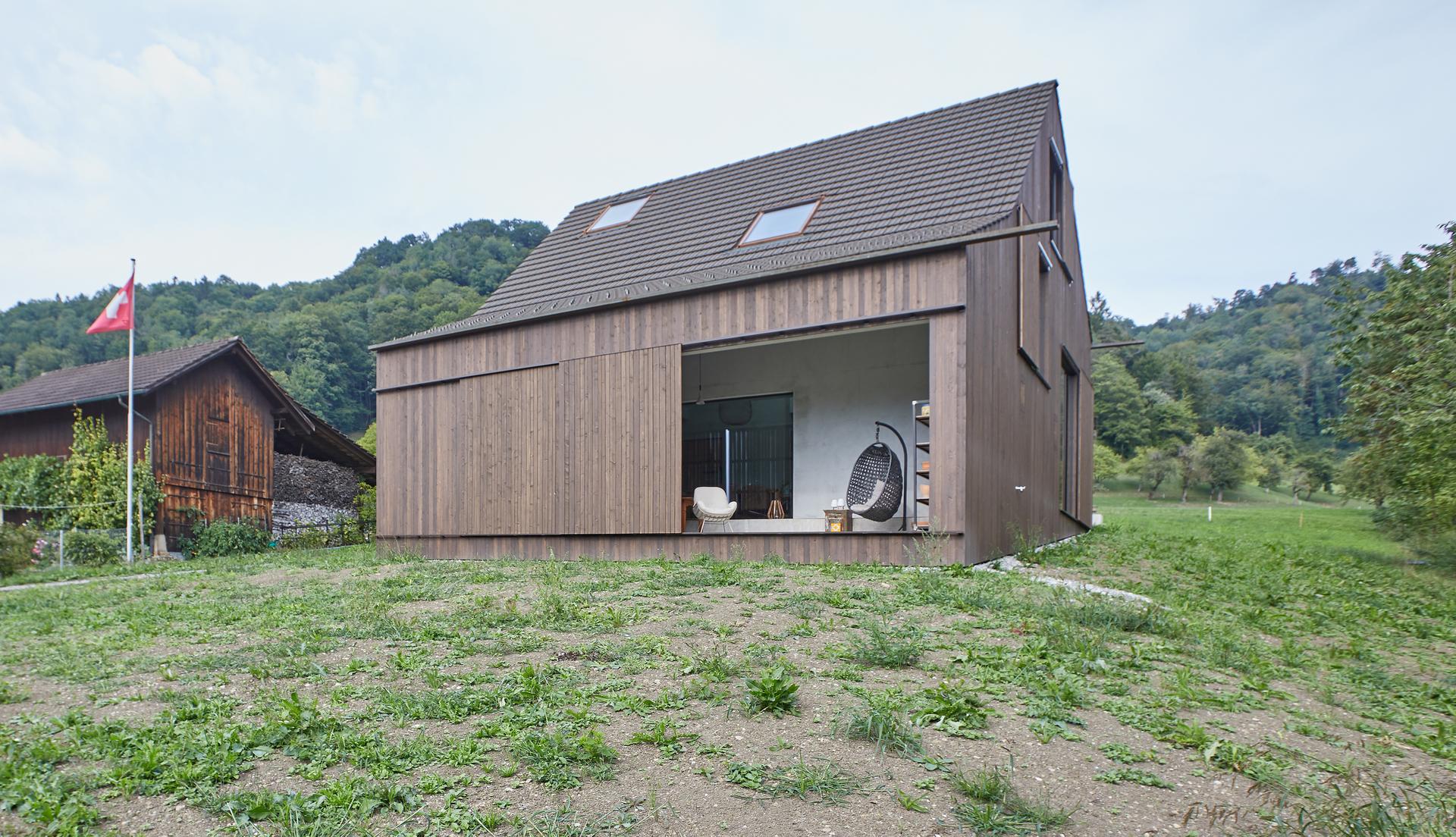 Residential barn in a hamlet zone - image 16