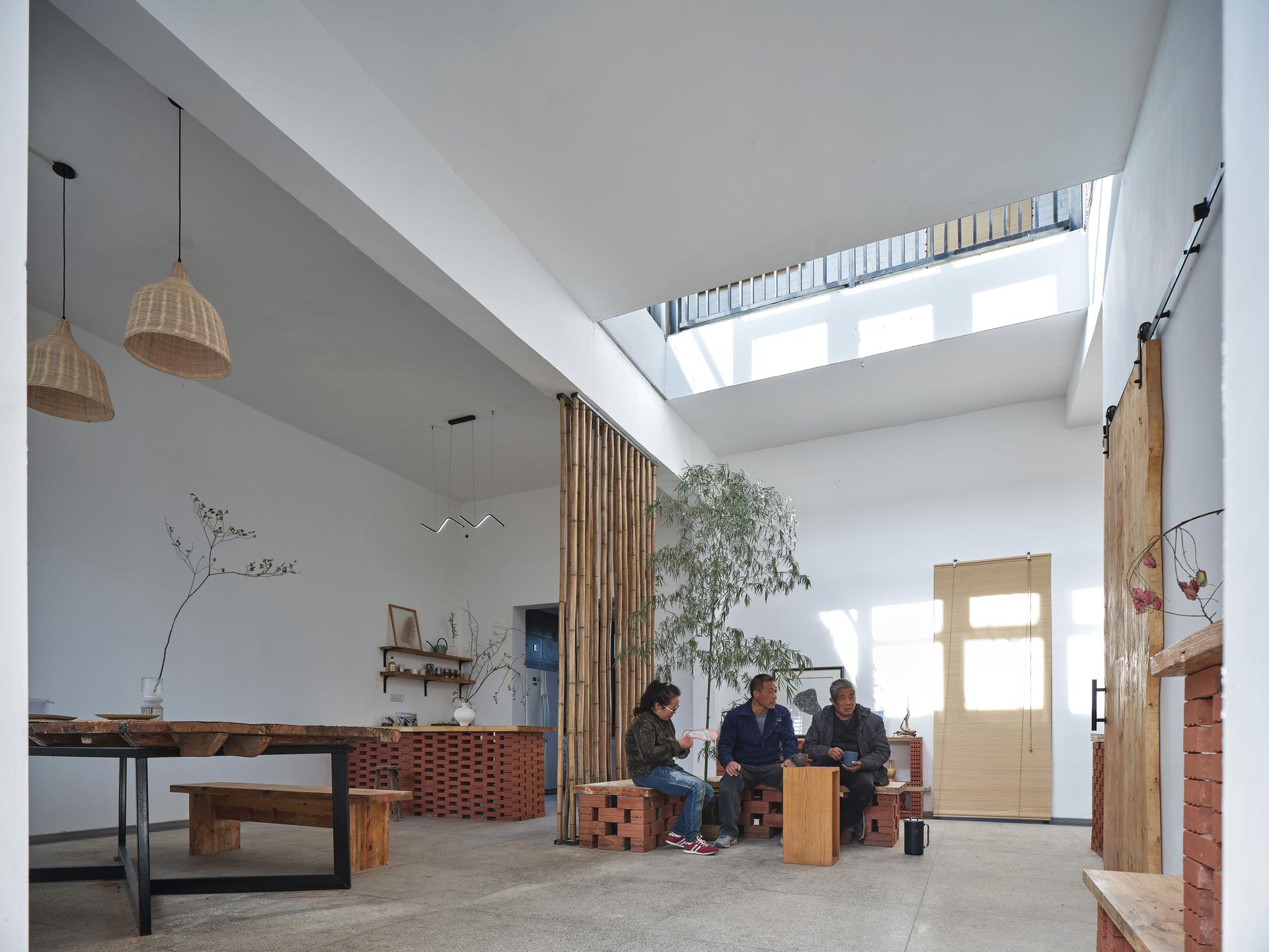 Glass Brick Dwelling in Bayi Village, Weinan - image 16