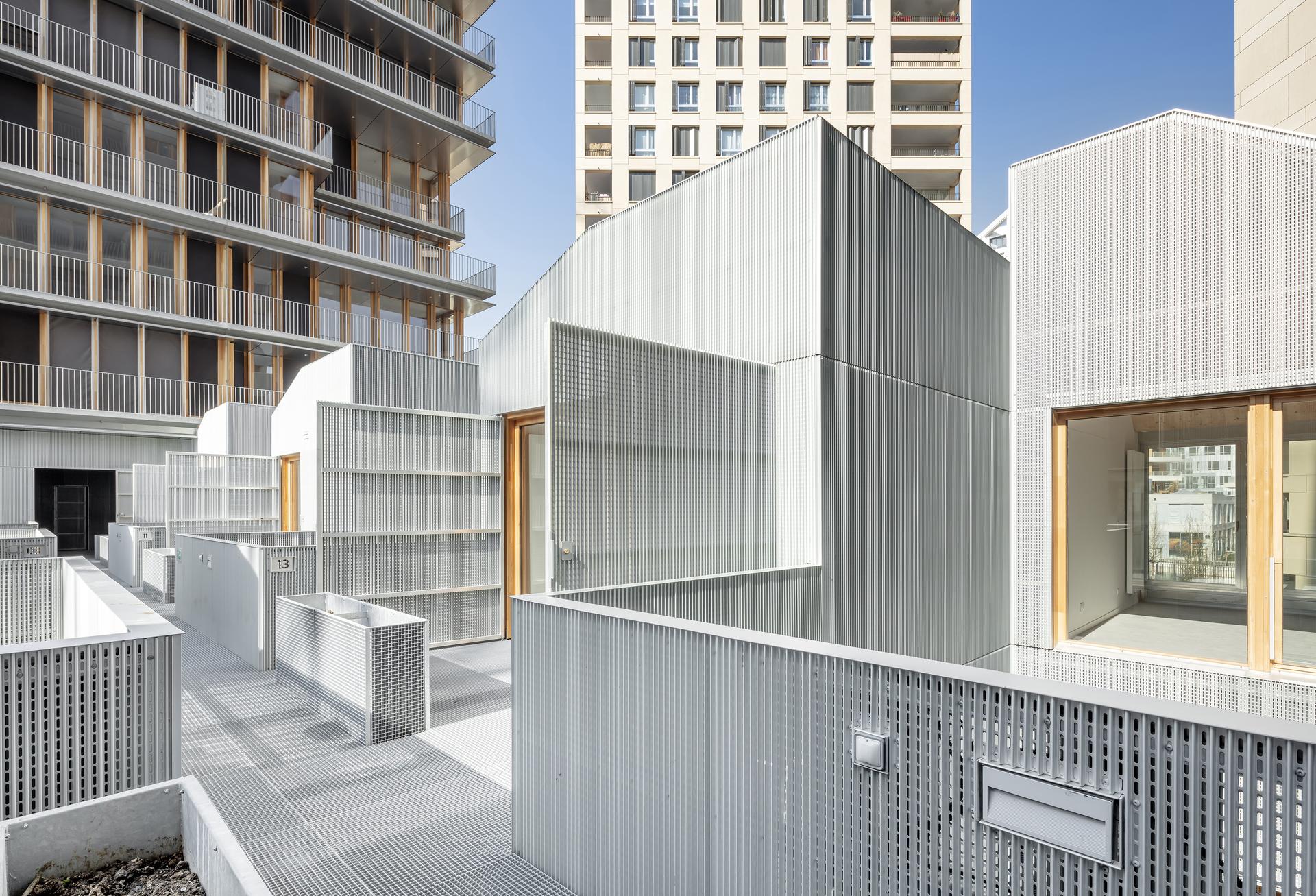 105 Social Dwellings + 18 SOHOs - image 3