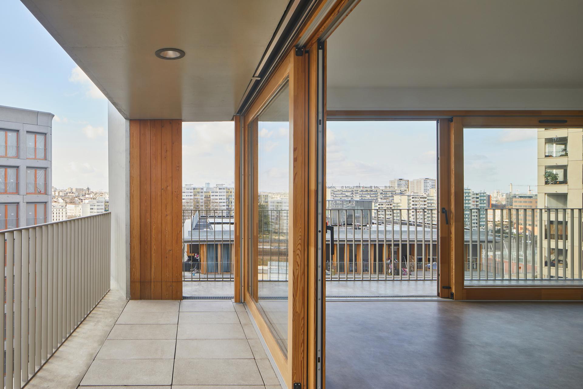 105 Social Dwellings + 18 SOHOs - image 9