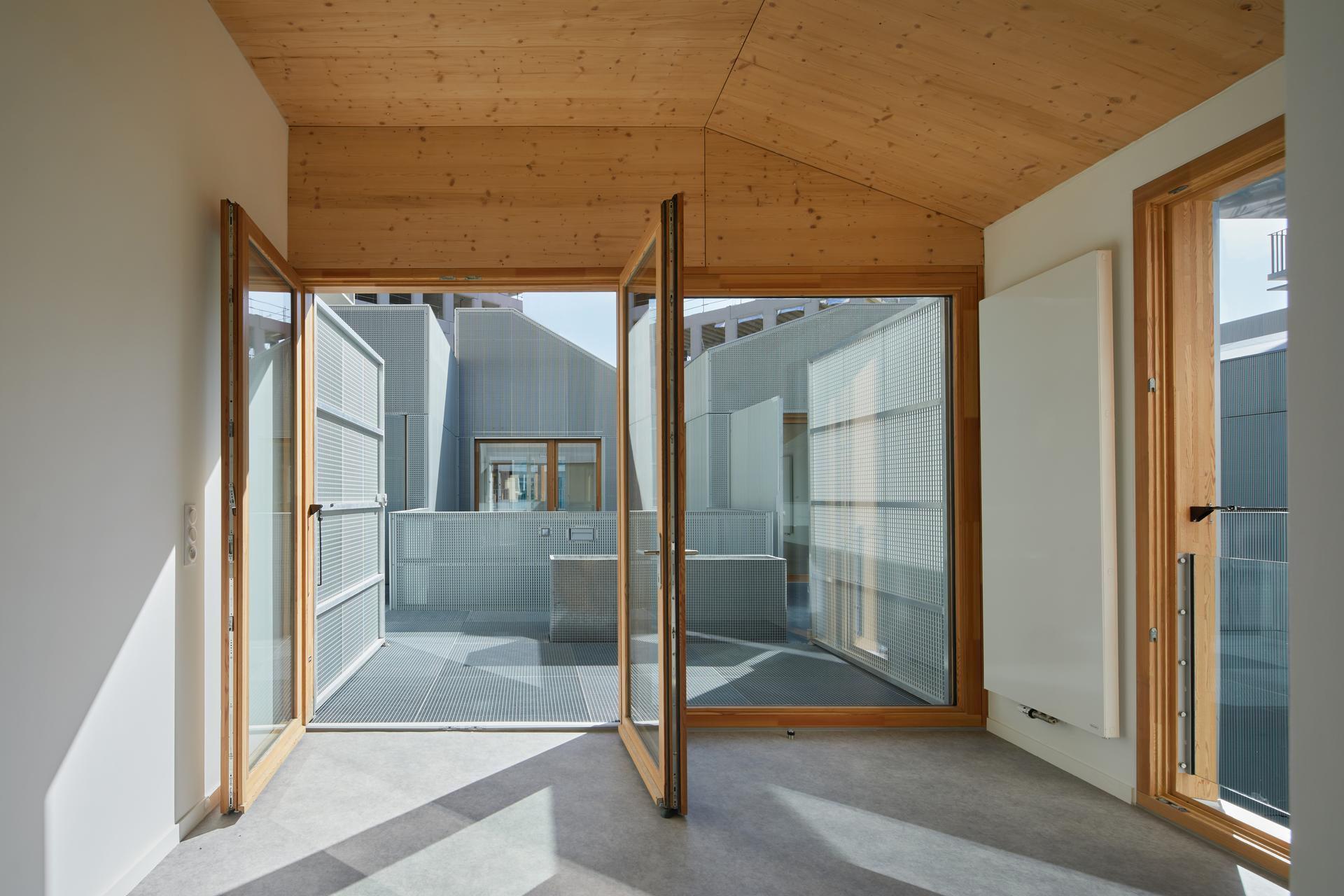 105 Social Dwellings + 18 SOHOs - image 10