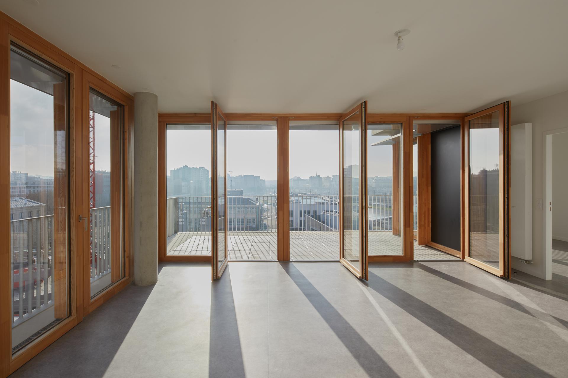 105 Social Dwellings + 18 SOHOs - image 11