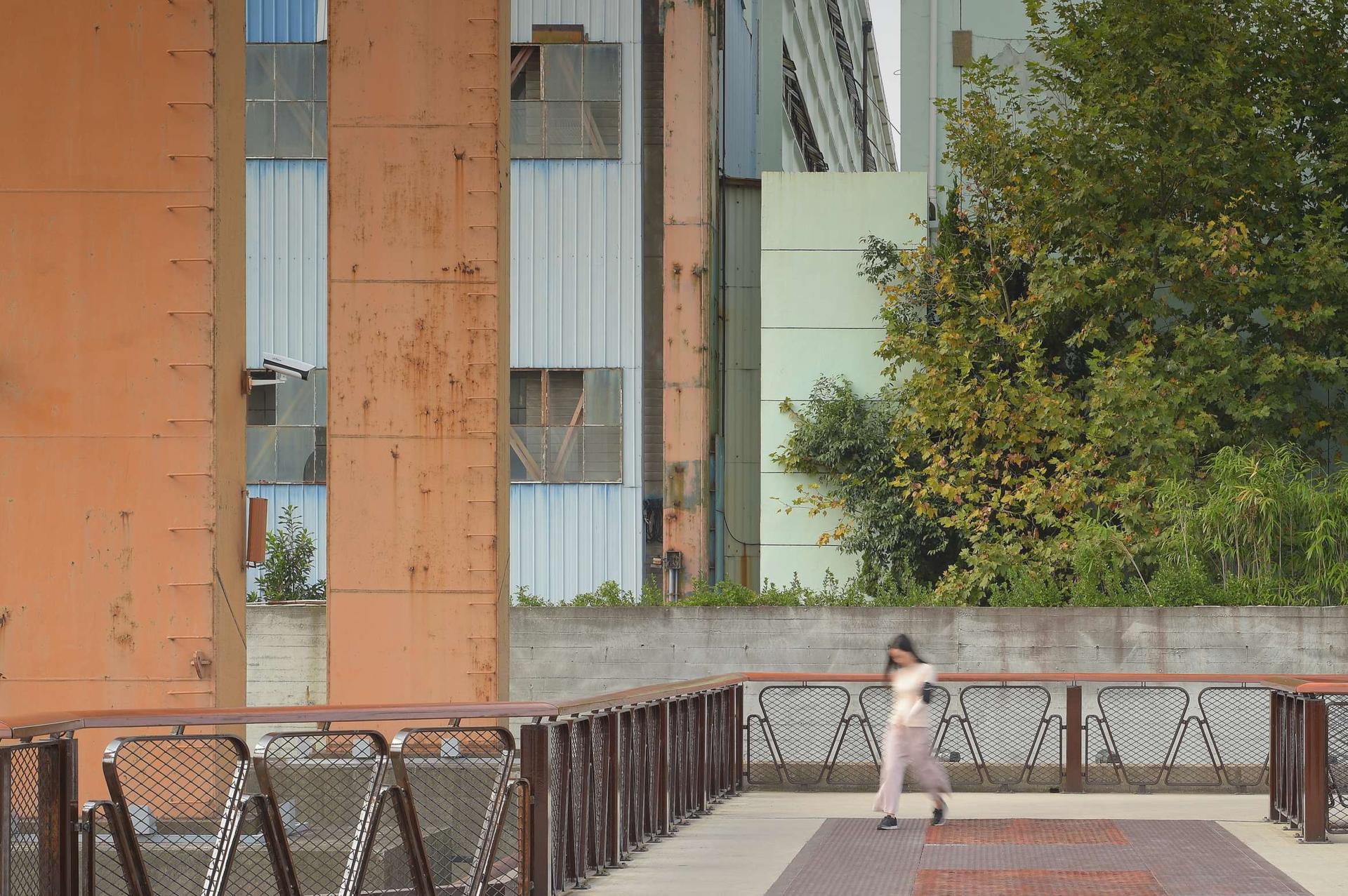 SHANGHAI YANGPU BINJIANG PUBLIC SPACE - image 7