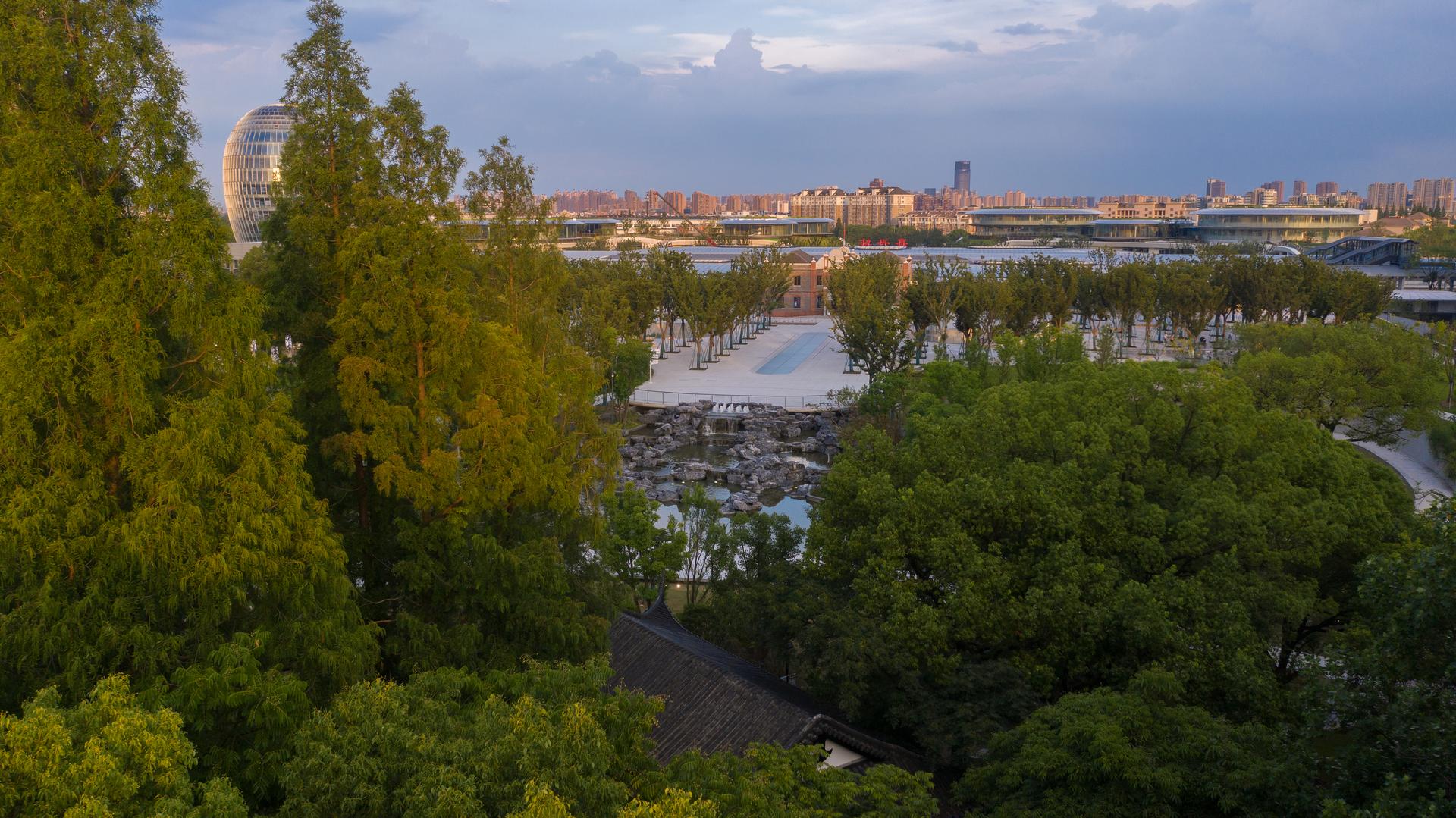 Jiaxing Train Station Park - image 3