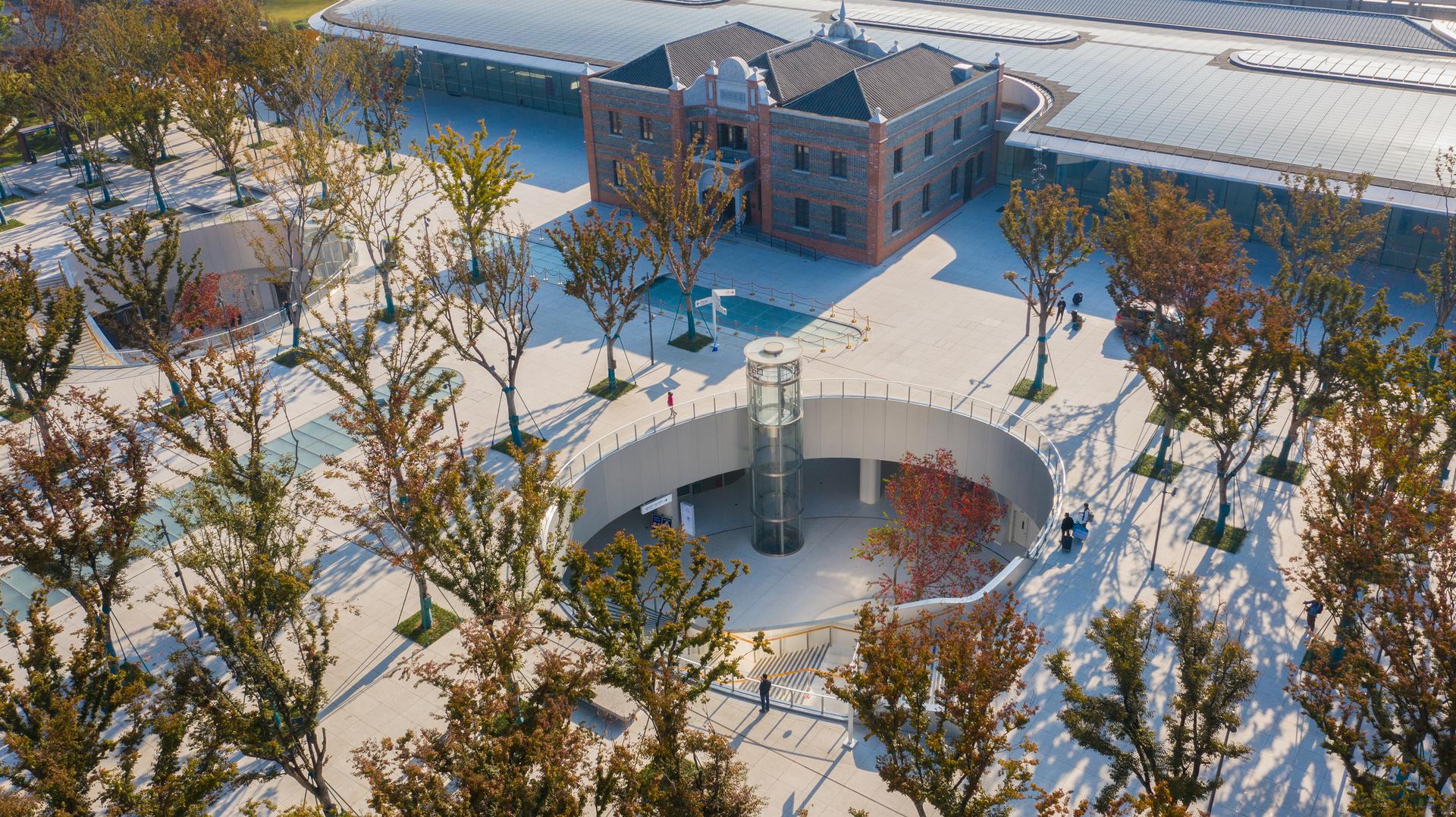 Jiaxing Train Station Park - image 4
