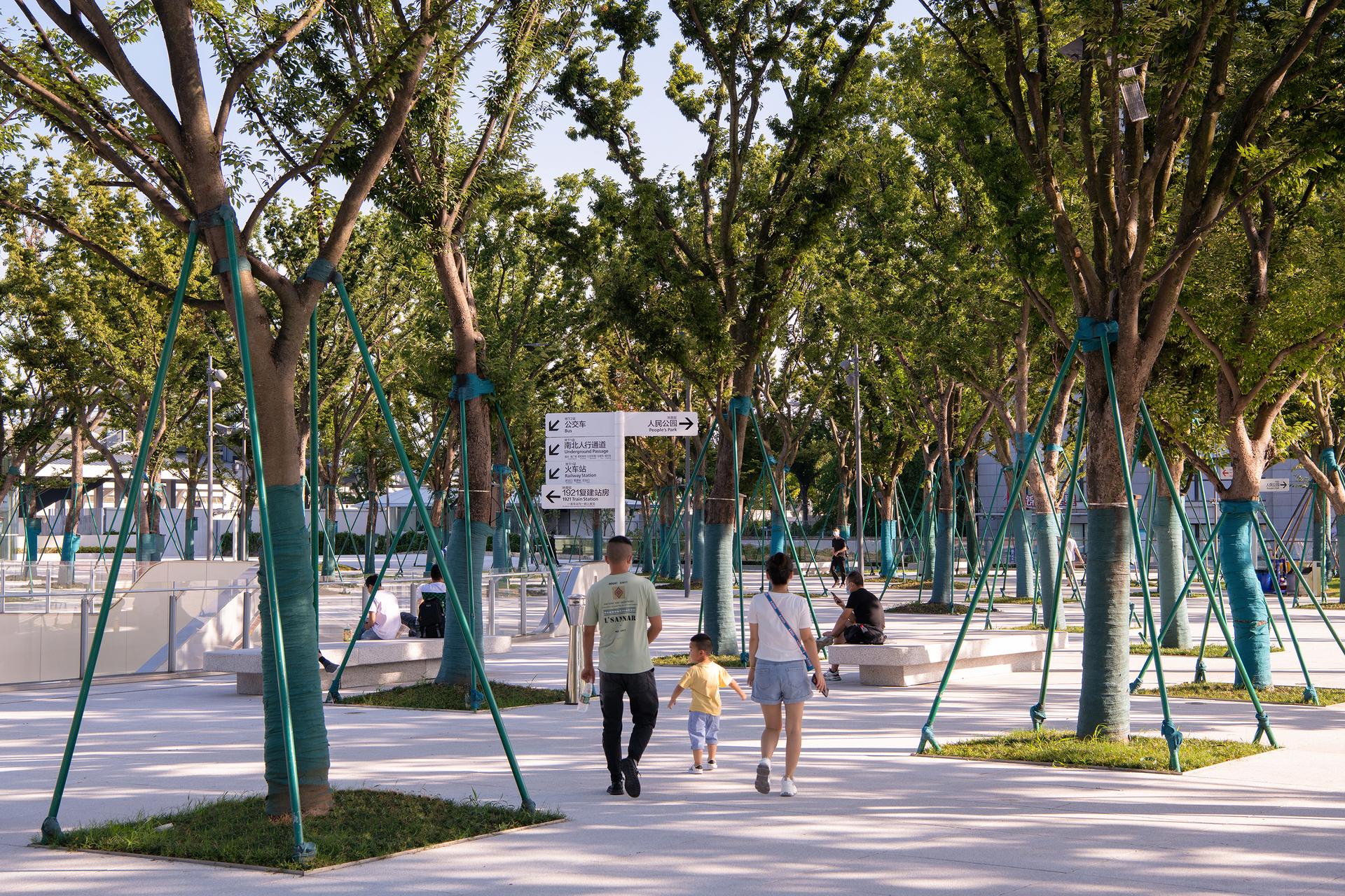 Jiaxing Train Station Park - image 7