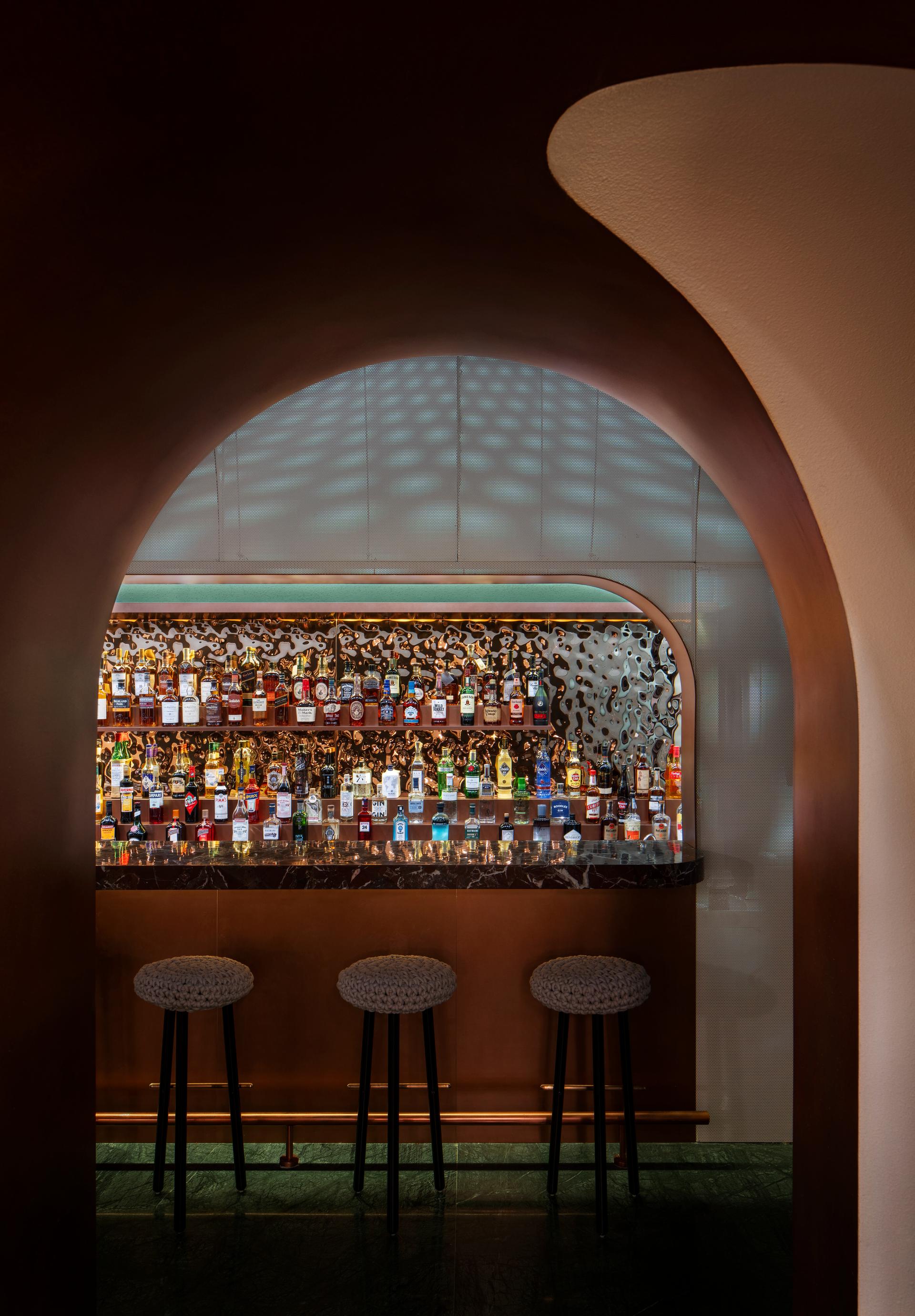 Bar Lotus - image 6