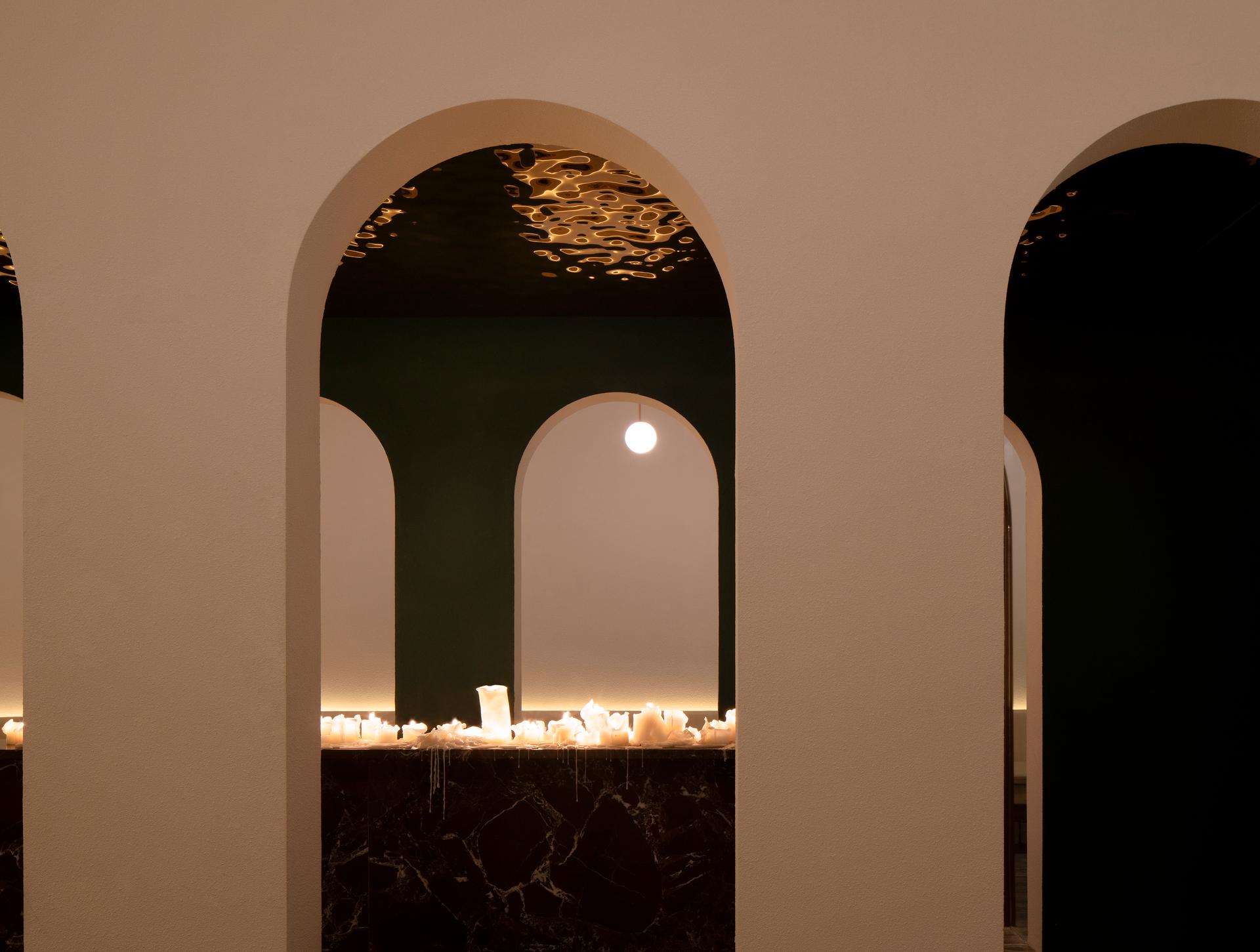 Bar Lotus - image 8