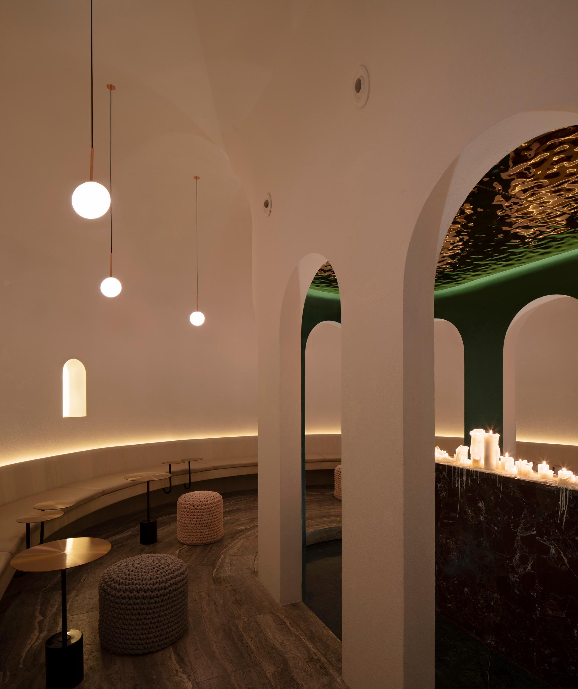 Bar Lotus - image 13