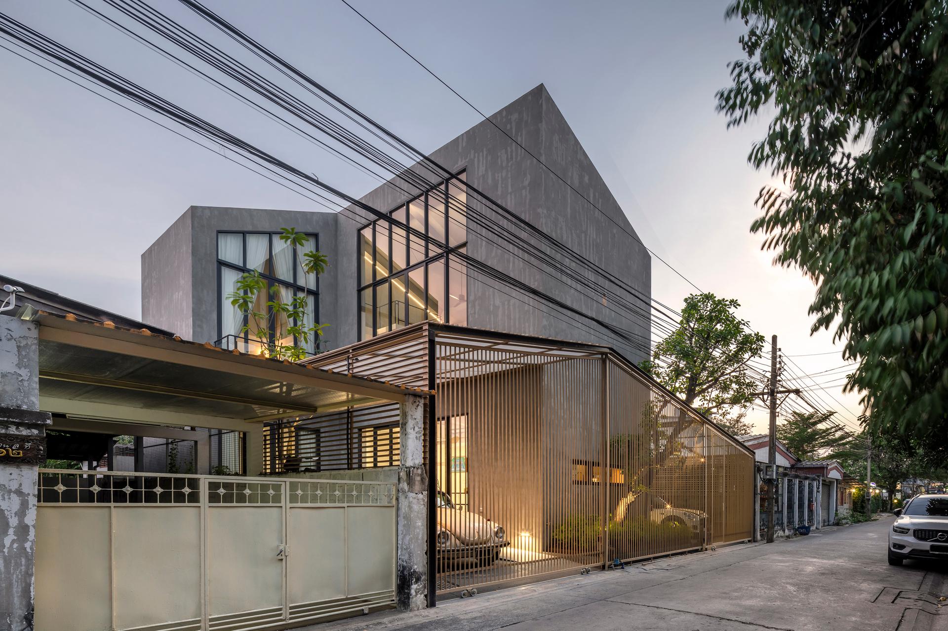 Reflection House - image 3