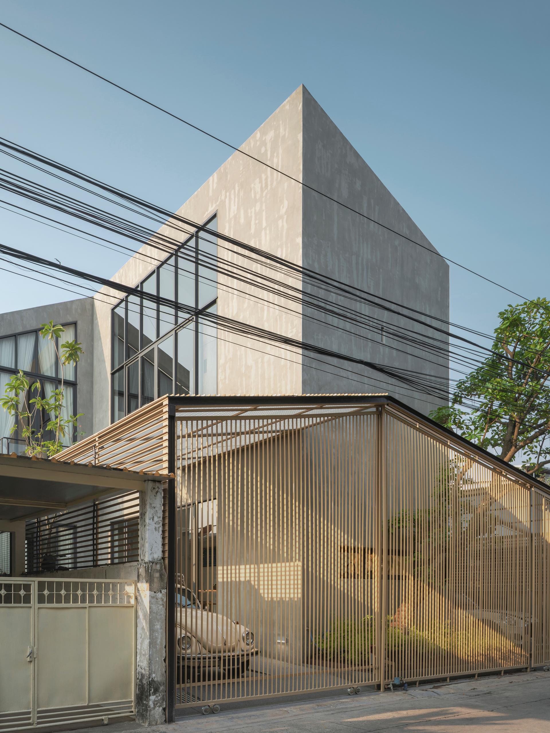Reflection House - image 4
