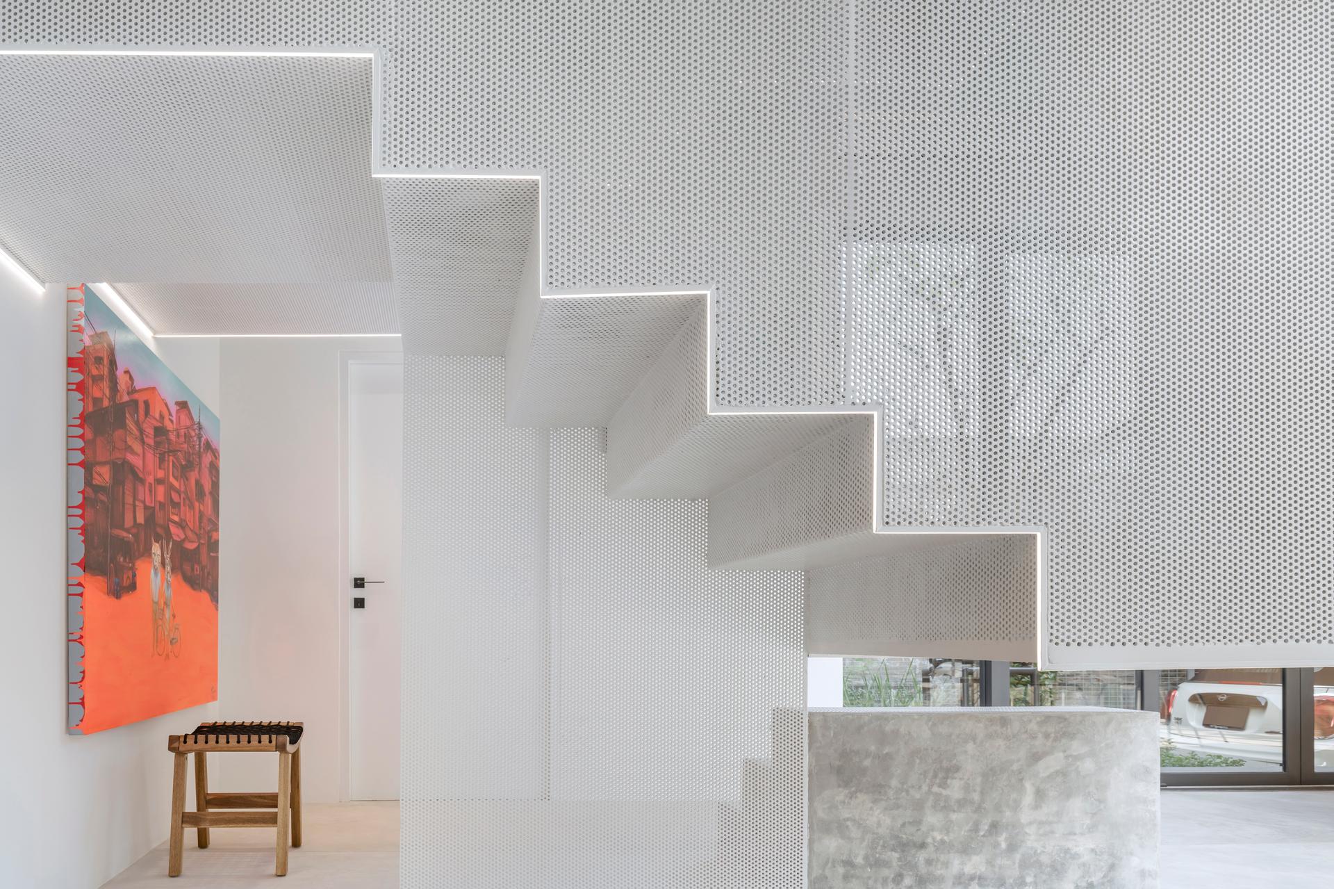 Reflection House - image 11