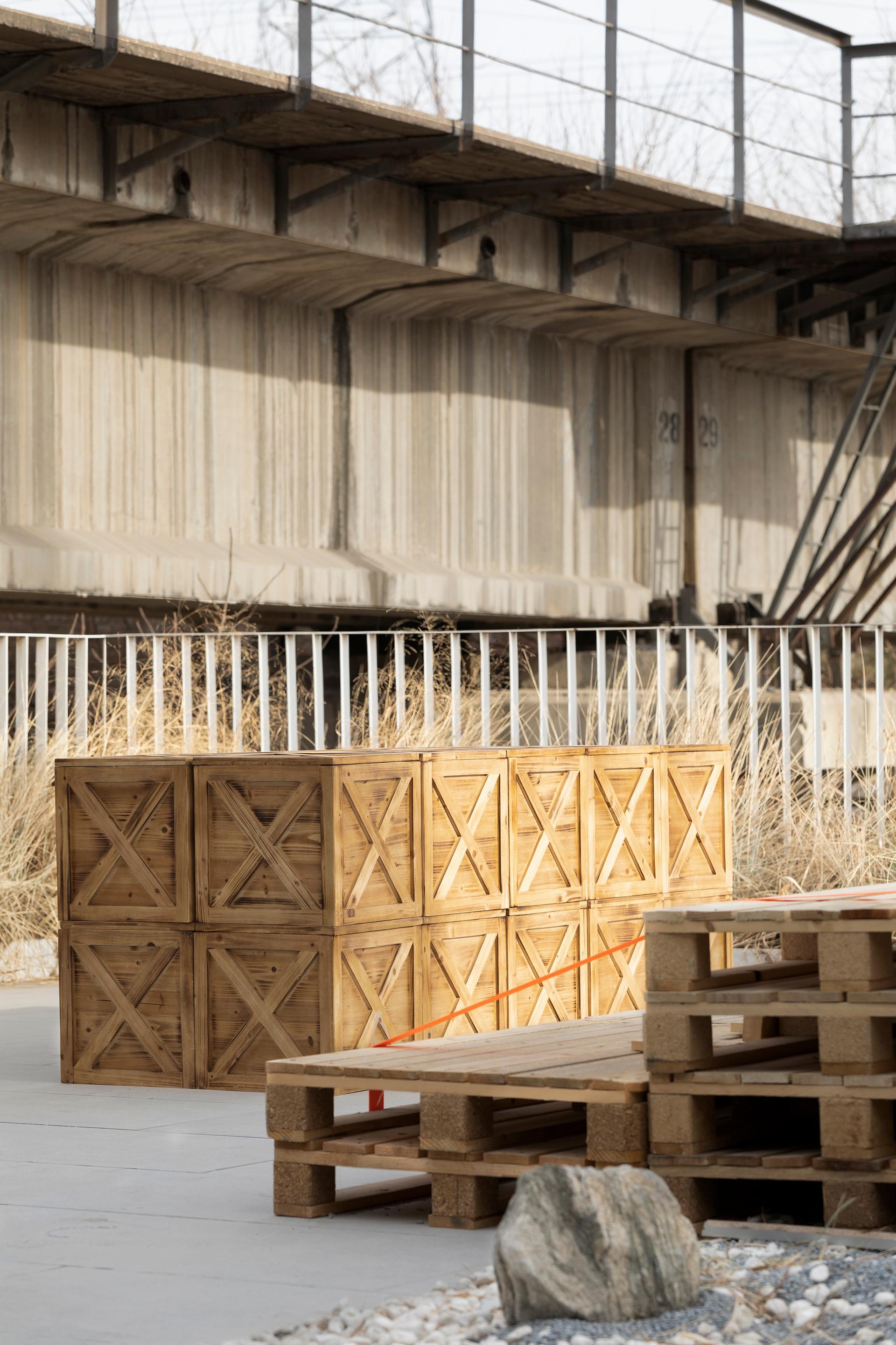 Ollie Studio Workplace Interior Design - image 17
