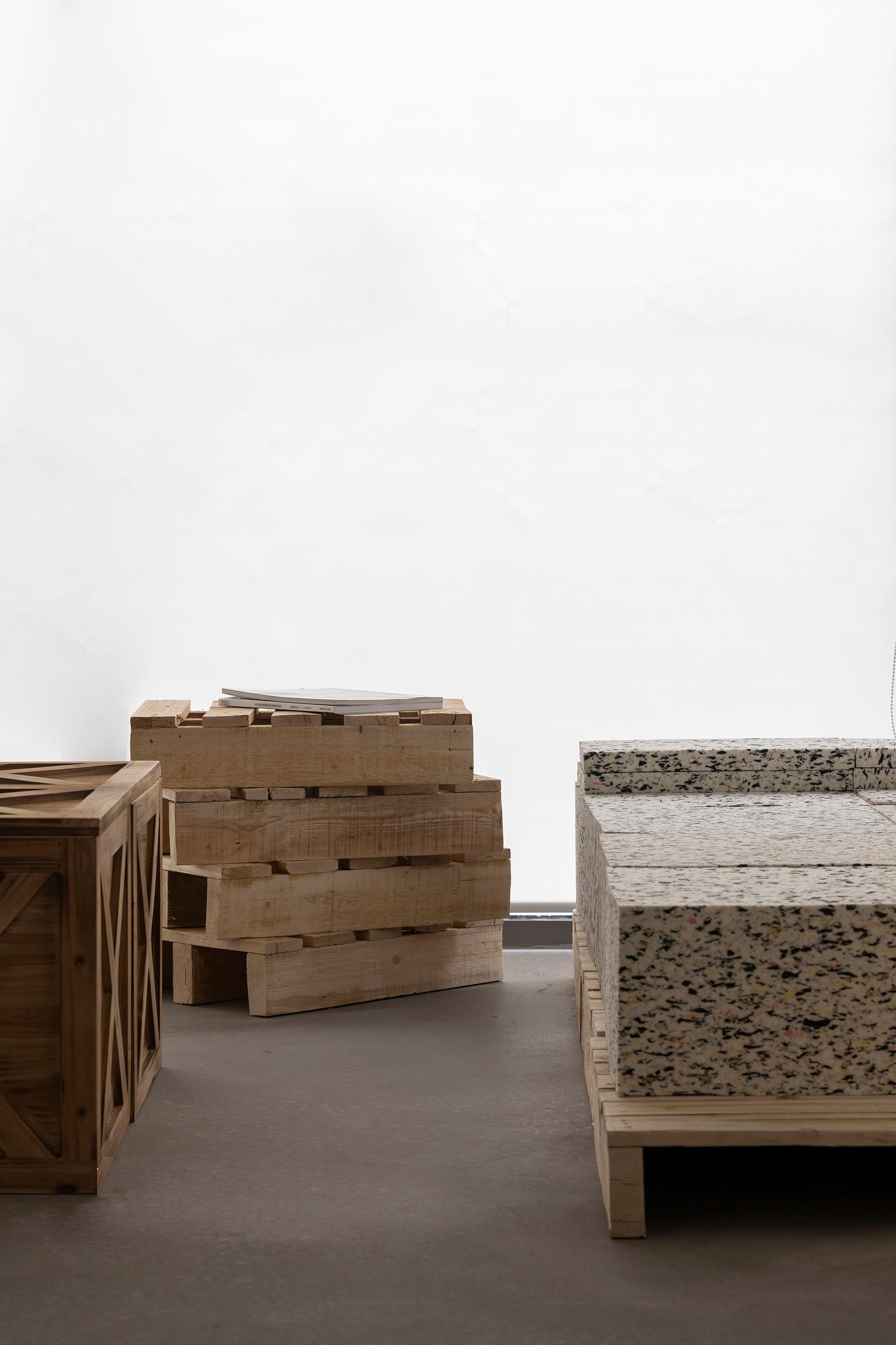 Ollie Studio Workplace Interior Design - image 23