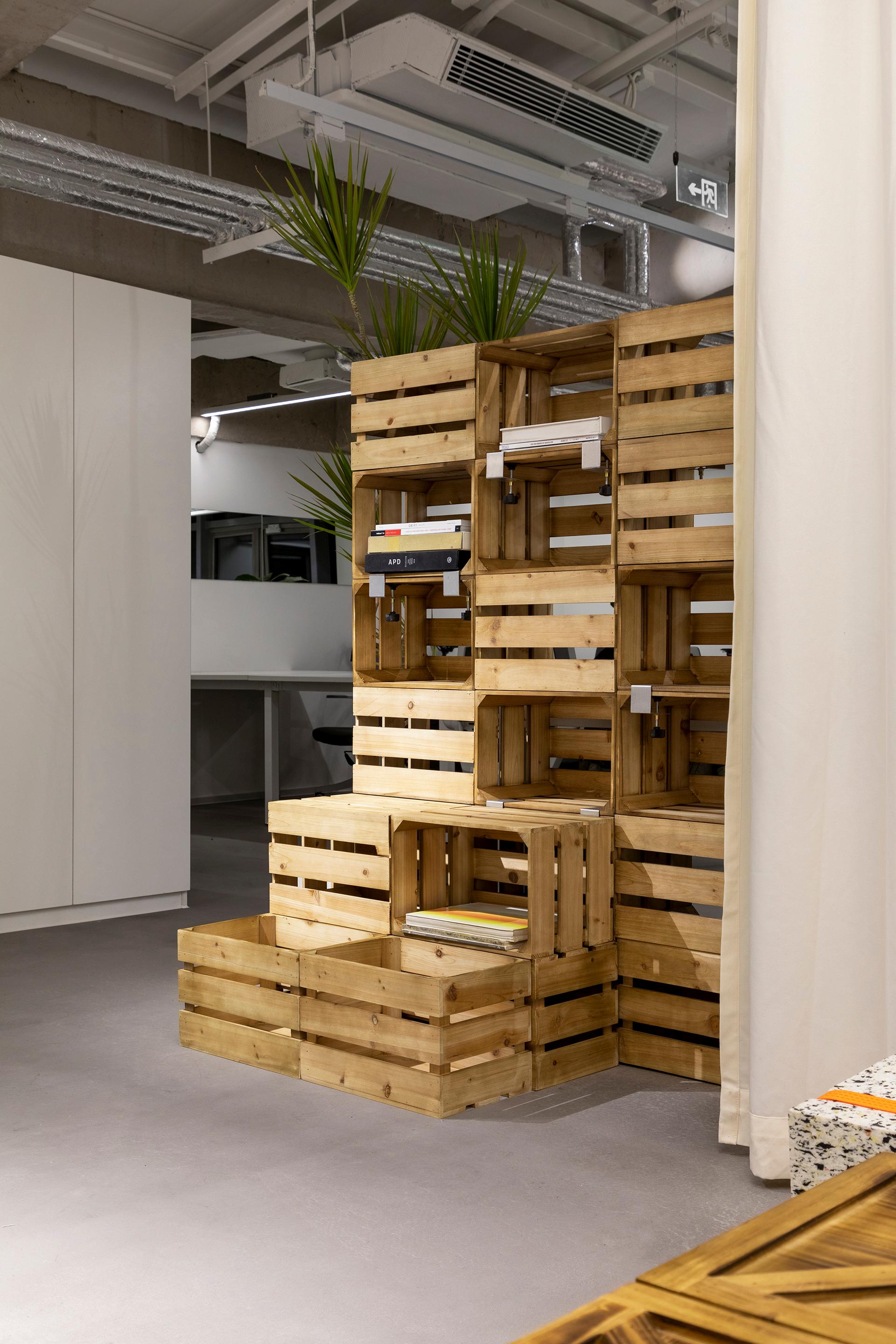 Ollie Studio Workplace Interior Design - image 35