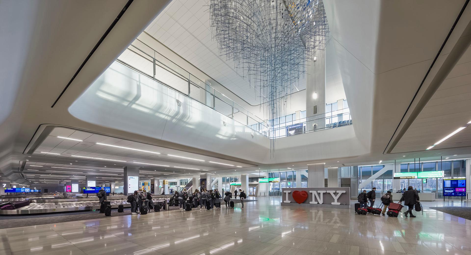 LaGuardia Airport Terminal B - image 4