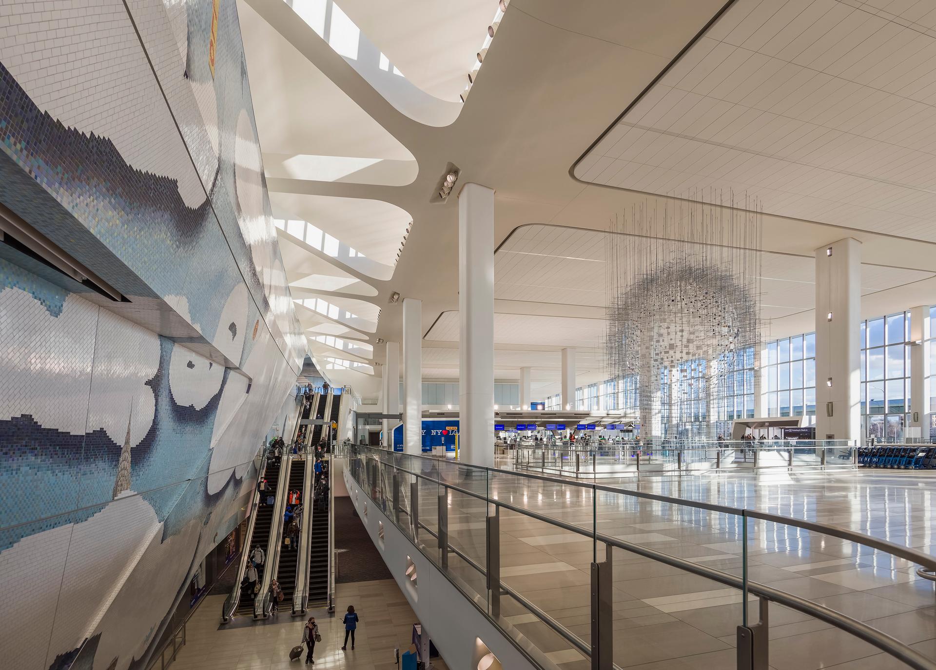 LaGuardia Airport Terminal B - image 5