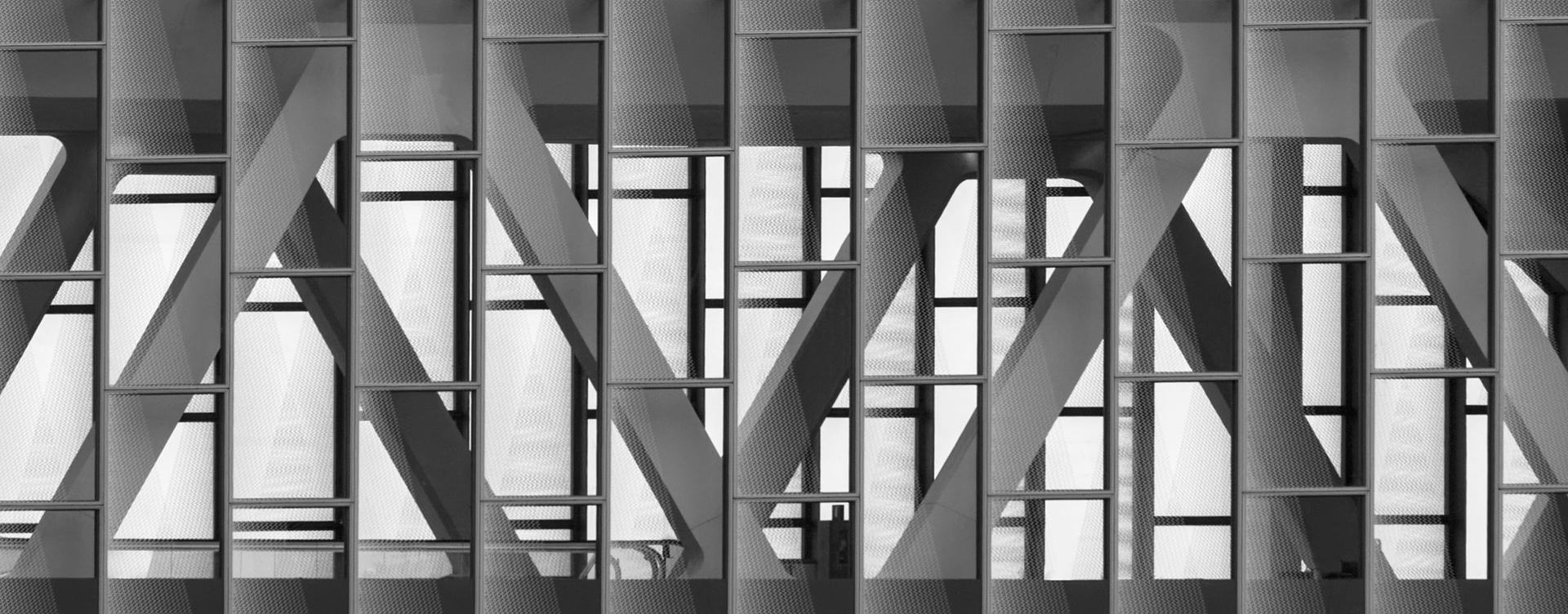 LaGuardia Airport Terminal B - image 8