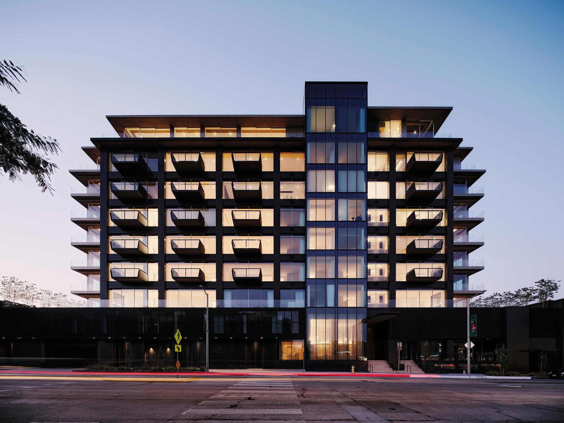 8899 Beverly Boulevard - image 12